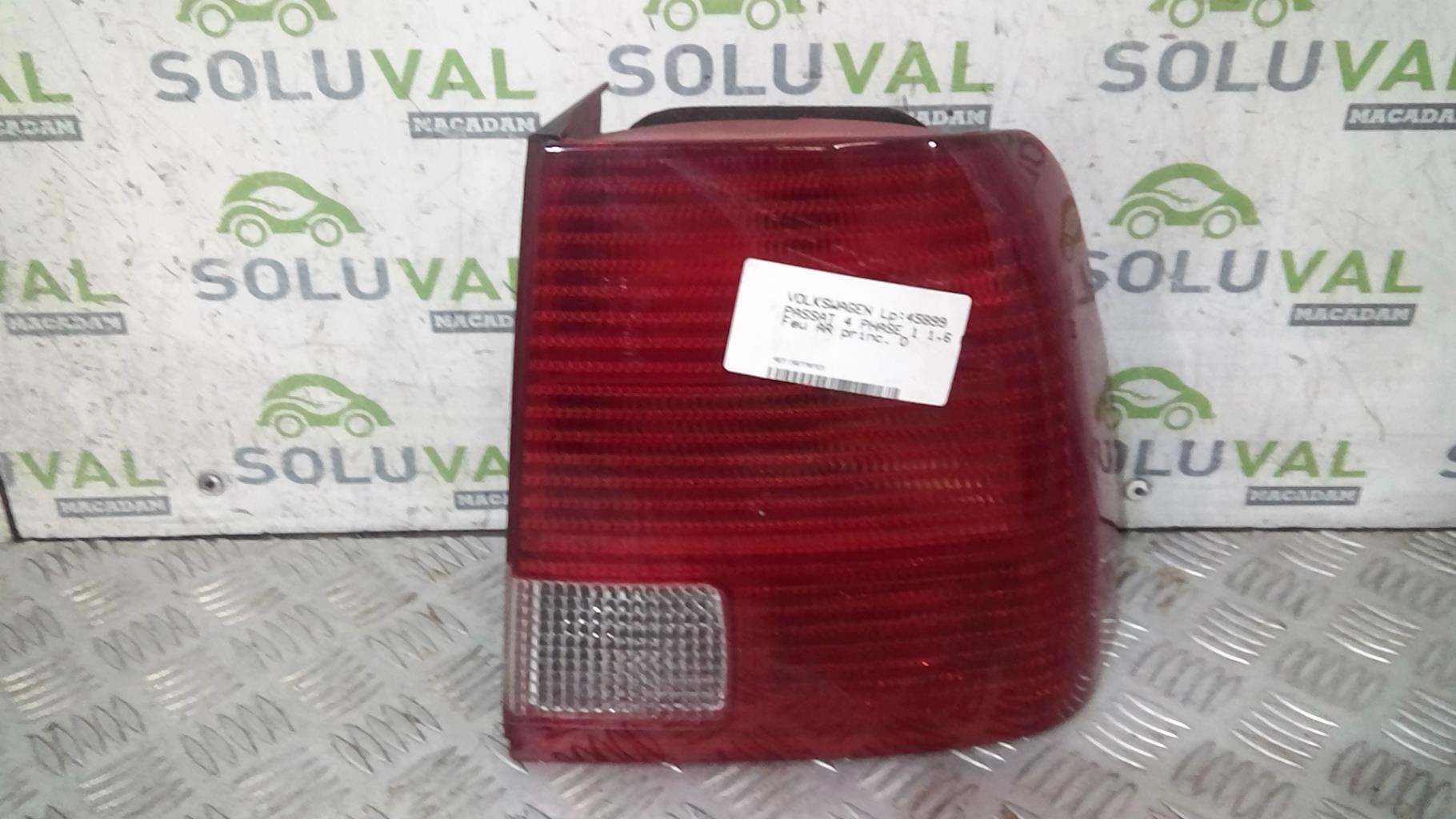Fanale posteriore principale destro (luci) VOLKSWAGEN PASSAT 4 PHASE 1 Gasolina - 1