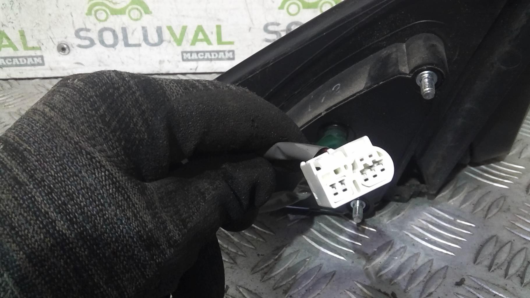 Retrovisor derecho SUZUKI SWIFT 3 Gasolina - 1