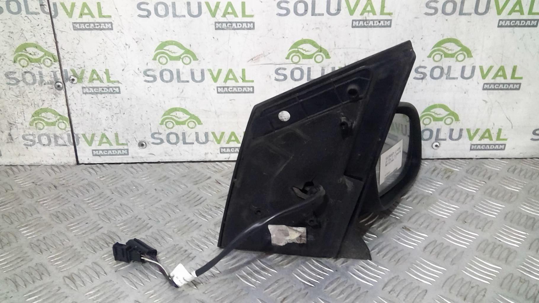 Retroviseur droit VOLKSWAGEN FOX  - 1