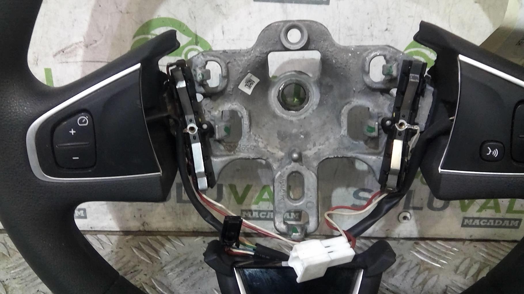 Volant RENAULT CLIO 4 PHASE 2 Diesel - 1