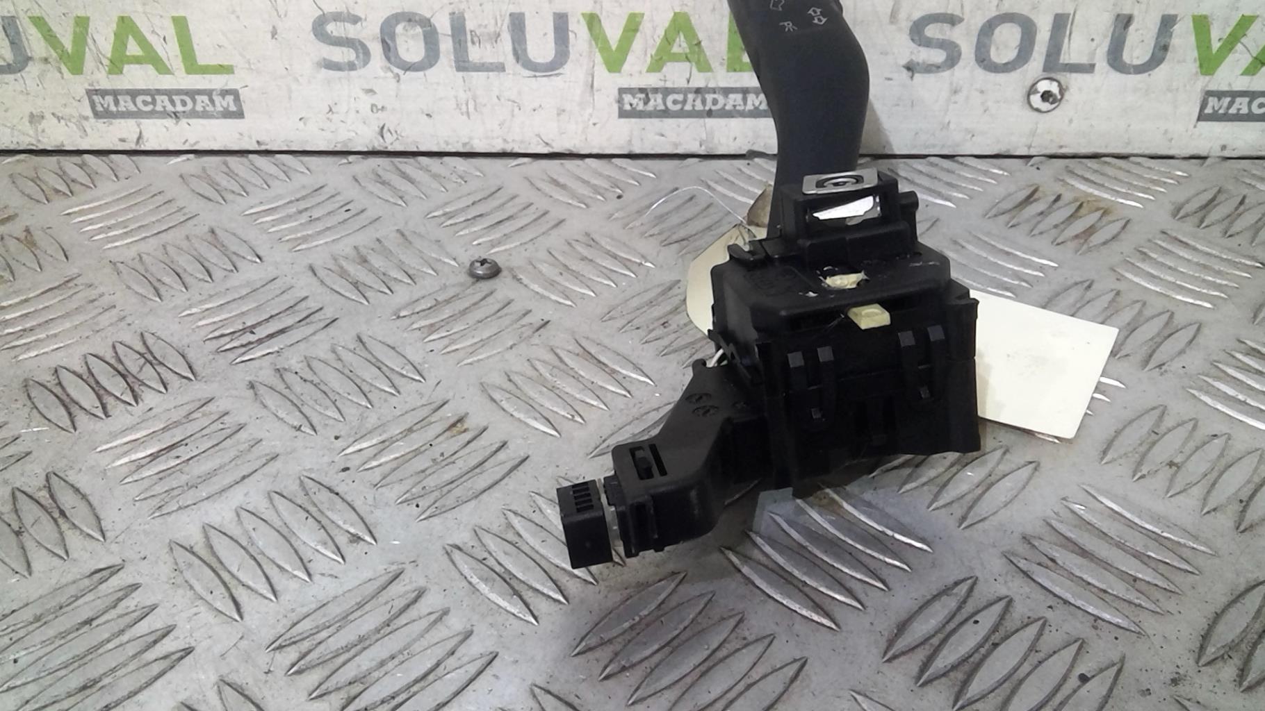 Commodo phare VOLKSWAGEN GOLF 5 Diesel - 1