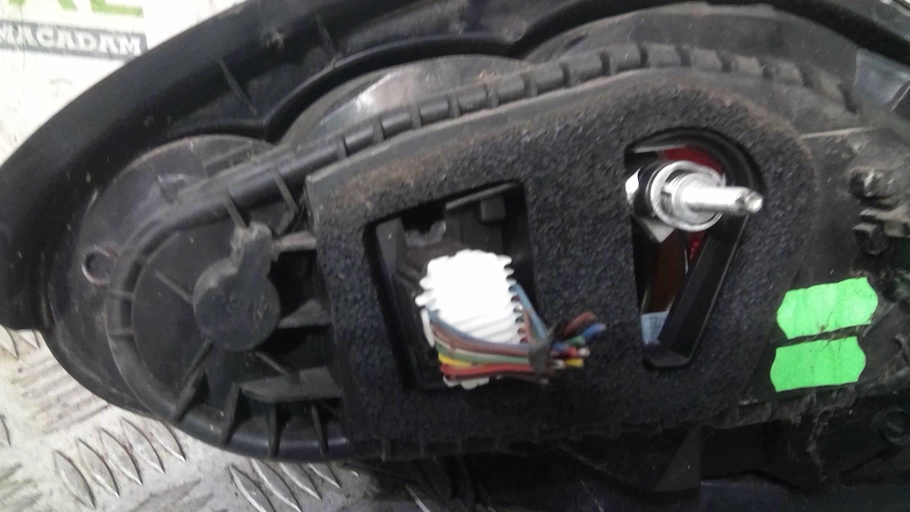 Fanale posteriore principale sinistro (luci) TOYOTA AYGO 1 PHASE 2 Gasolina - 1