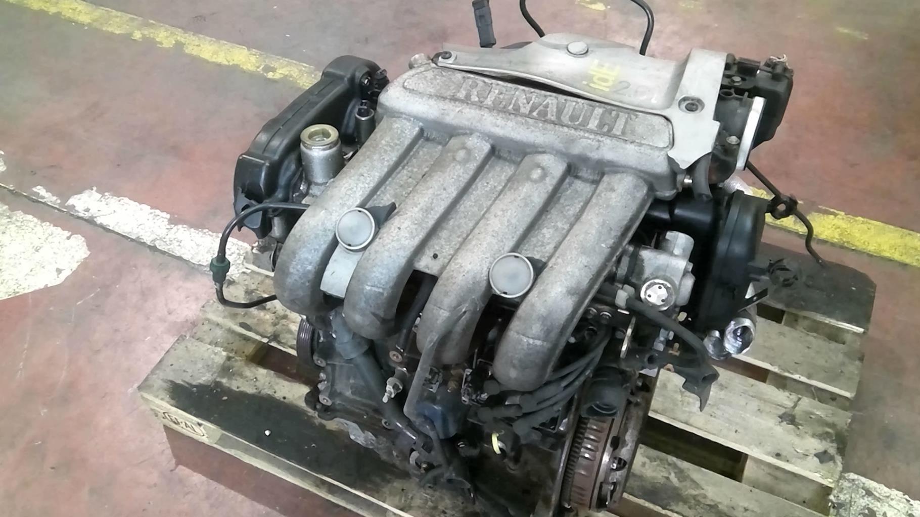 Moteur RENAULT LAGUNA 2 PHASE 1 Essence - 1