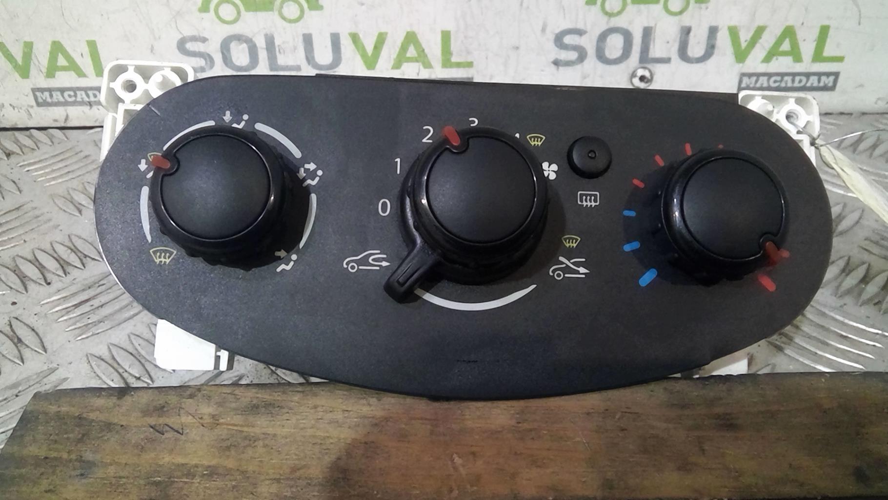 Commande chauffage RENAULT TWINGO 3 PHASE 1 Essence - 1