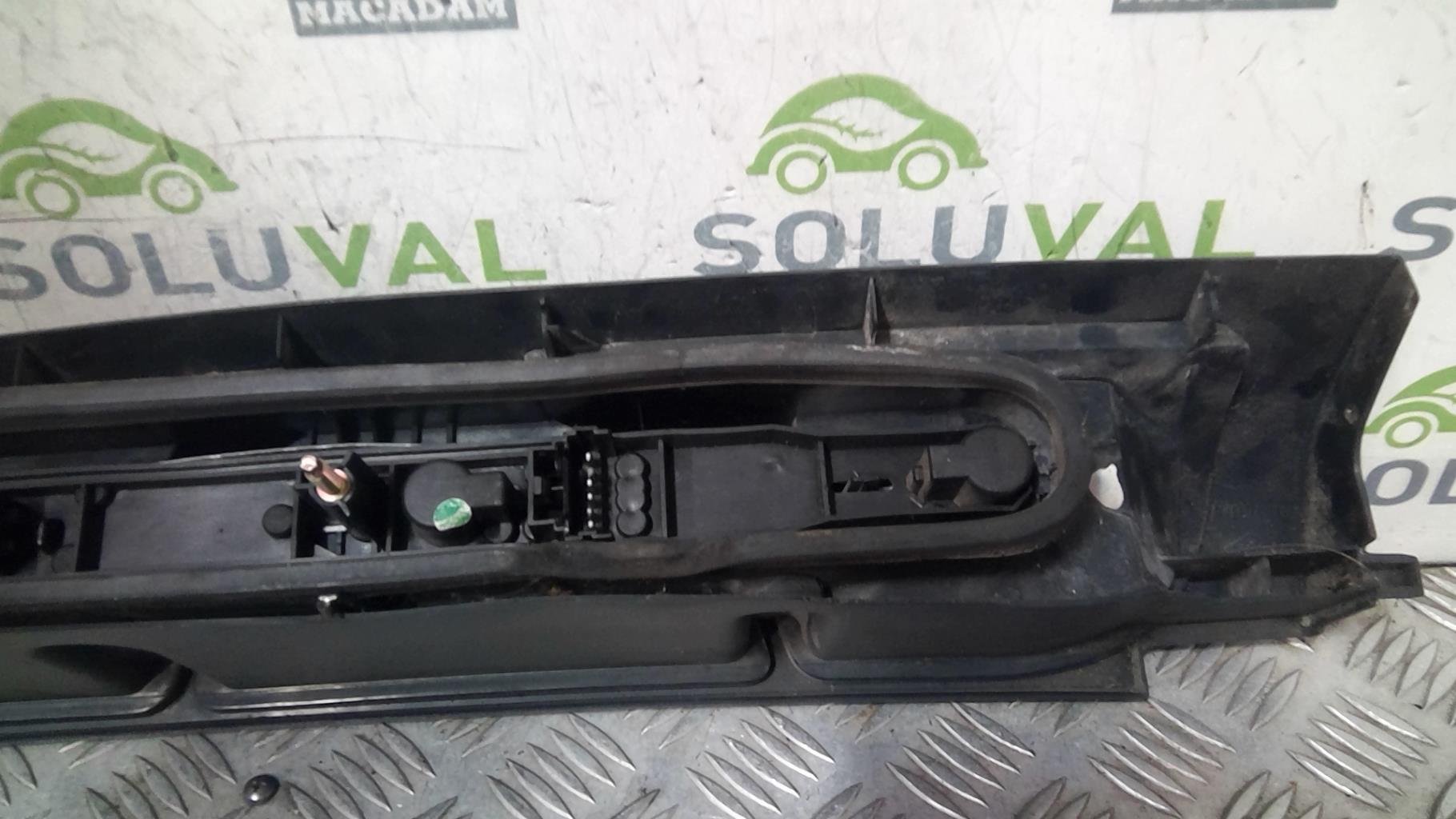 Fanale posteriore principale sinistro (luci) RENAULT KANGOO 1 PHASE 1 Diésel - 1