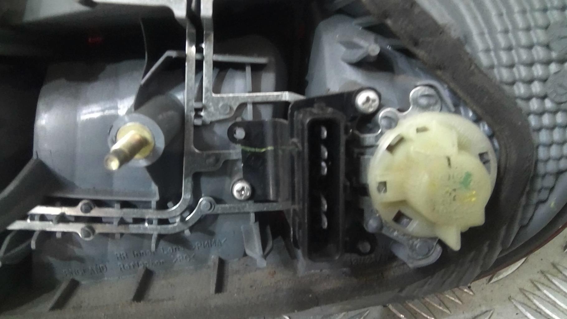 Fanale posteriore principale destro (luci) TOYOTA YARIS 1 PHASE 2 Gasolina - 1