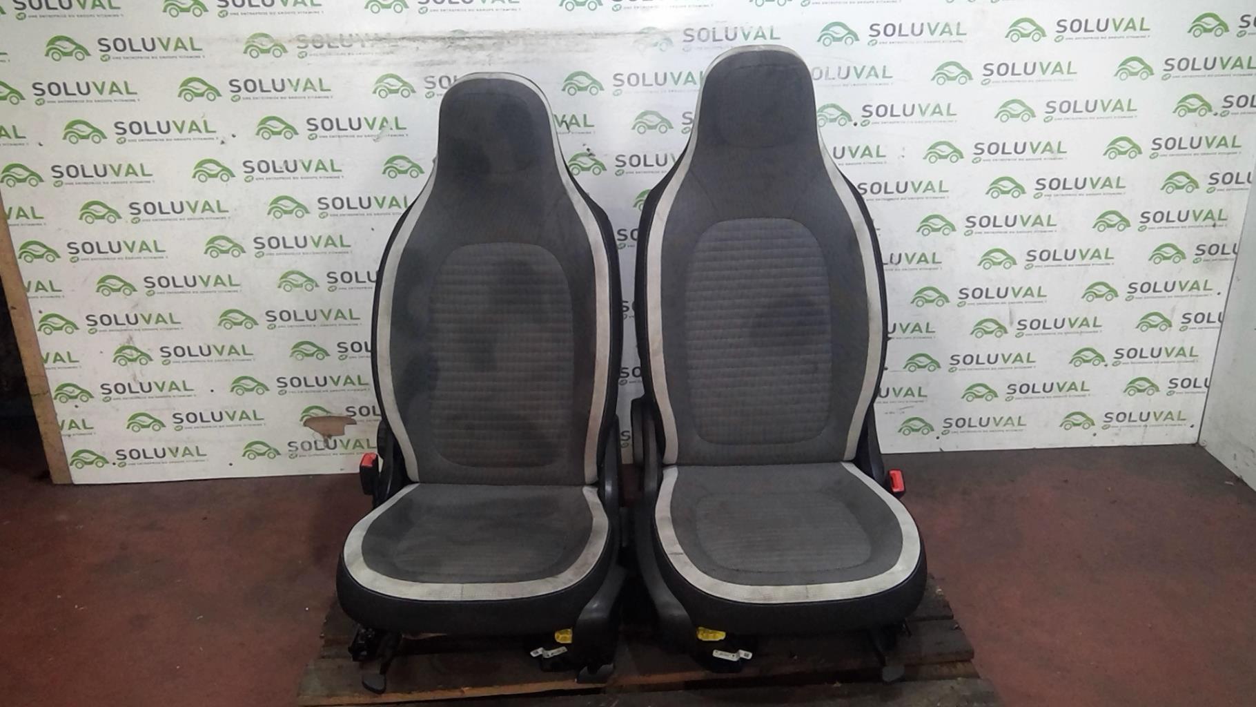 Interieur complet RENAULT TWINGO 3 PHASE 1 Essence - 1