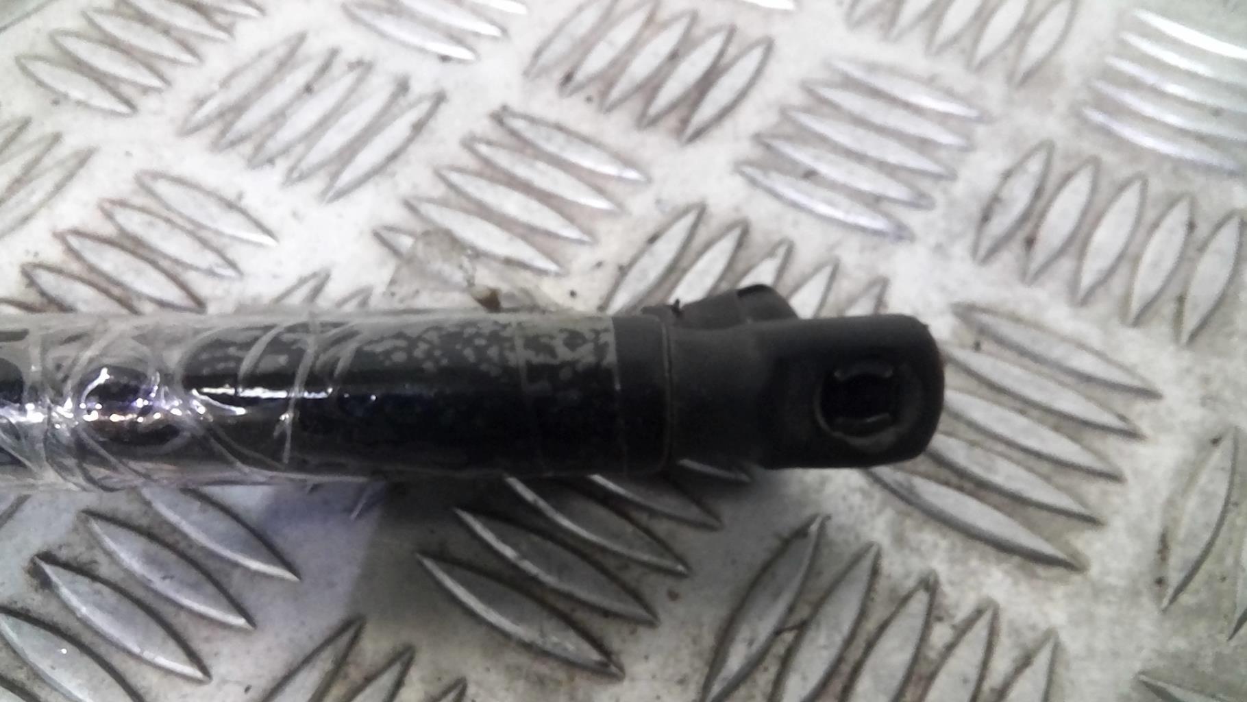 Verin de coffre RENAULT CLIO 3 PHASE 2 BREAK  - 1