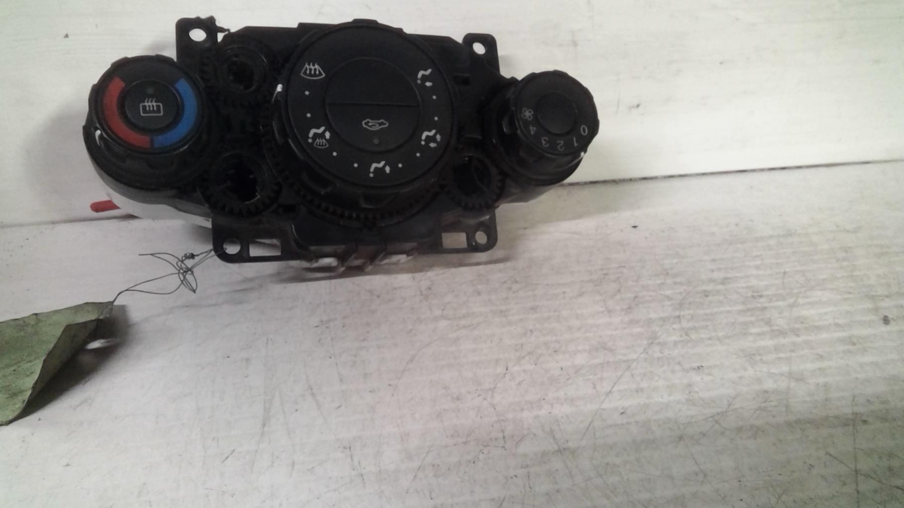 Comandi riscaldamento FORD FIESTA 6 PHASE 1 Diésel - 1