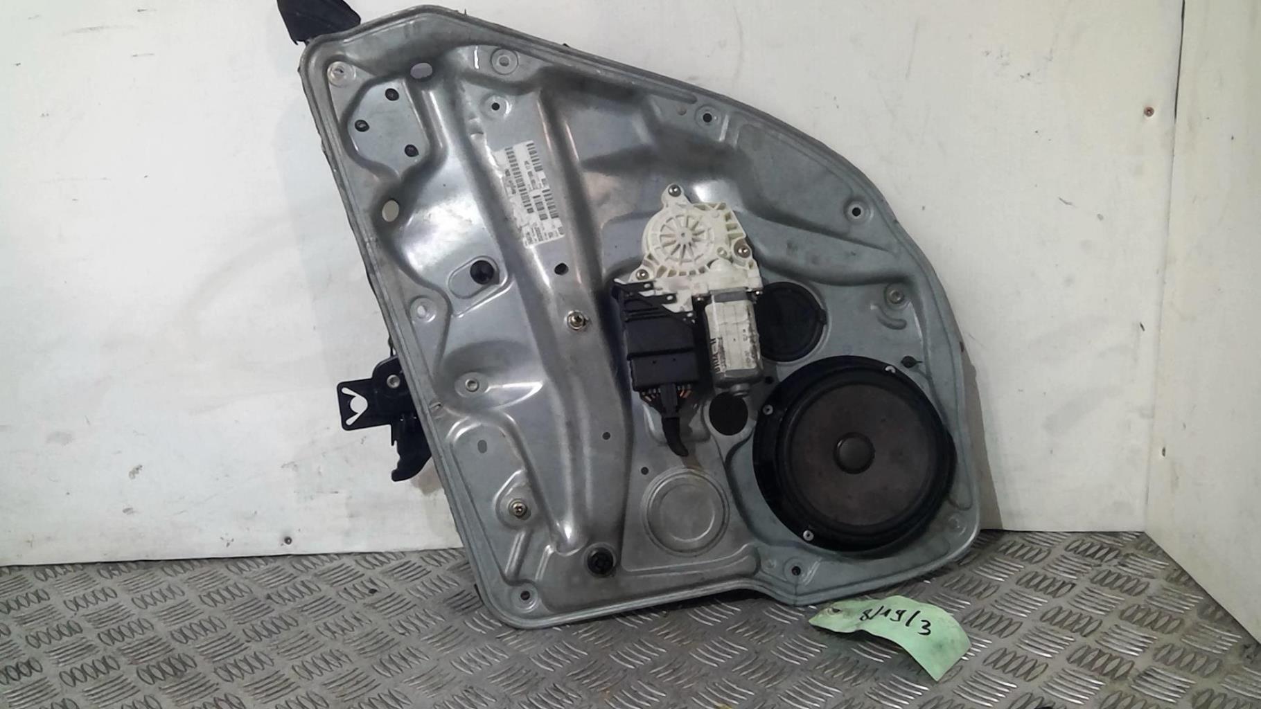 Alzacristalli elettrico posteriore destro VOLKSWAGEN GOLF 4 Diésel - 1