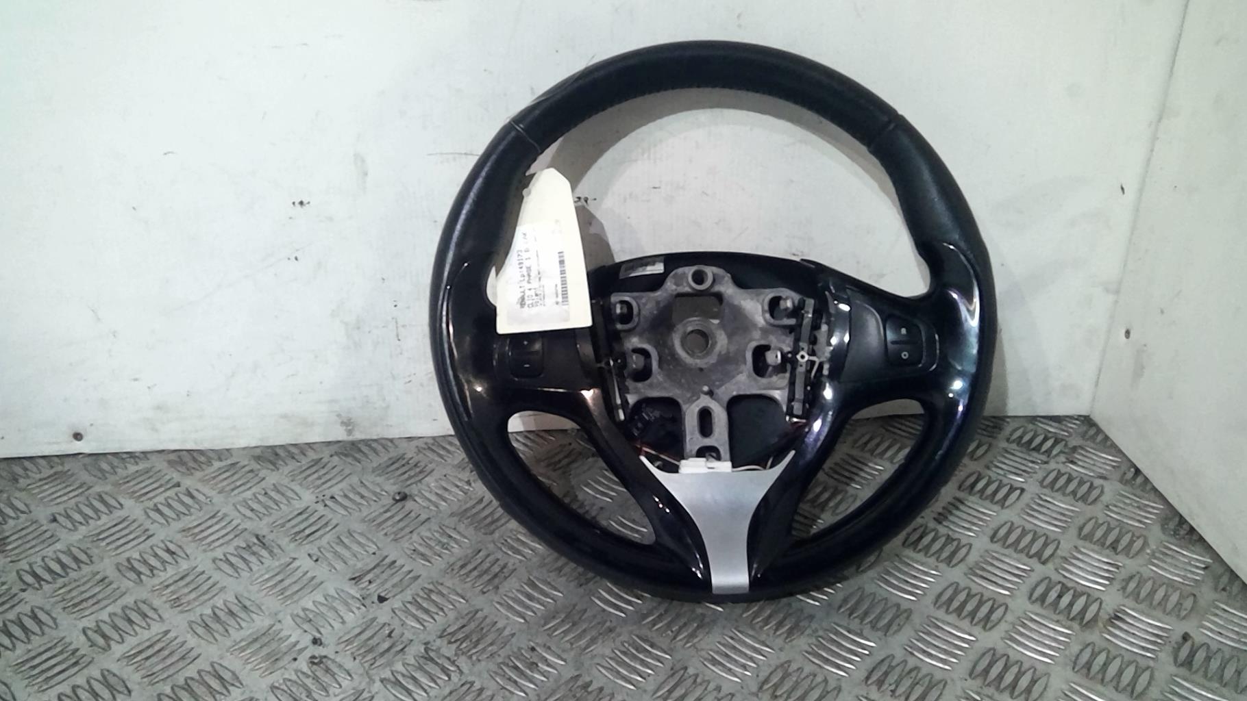 Volante RENAULT CLIO 4 PHASE 1 BREAK Diésel - 1
