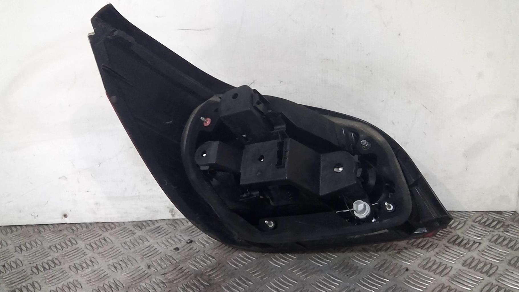 Fanale posteriore principale destro (luci) BMW SERIE 5 E60 PHASE 2 Diésel - 1
