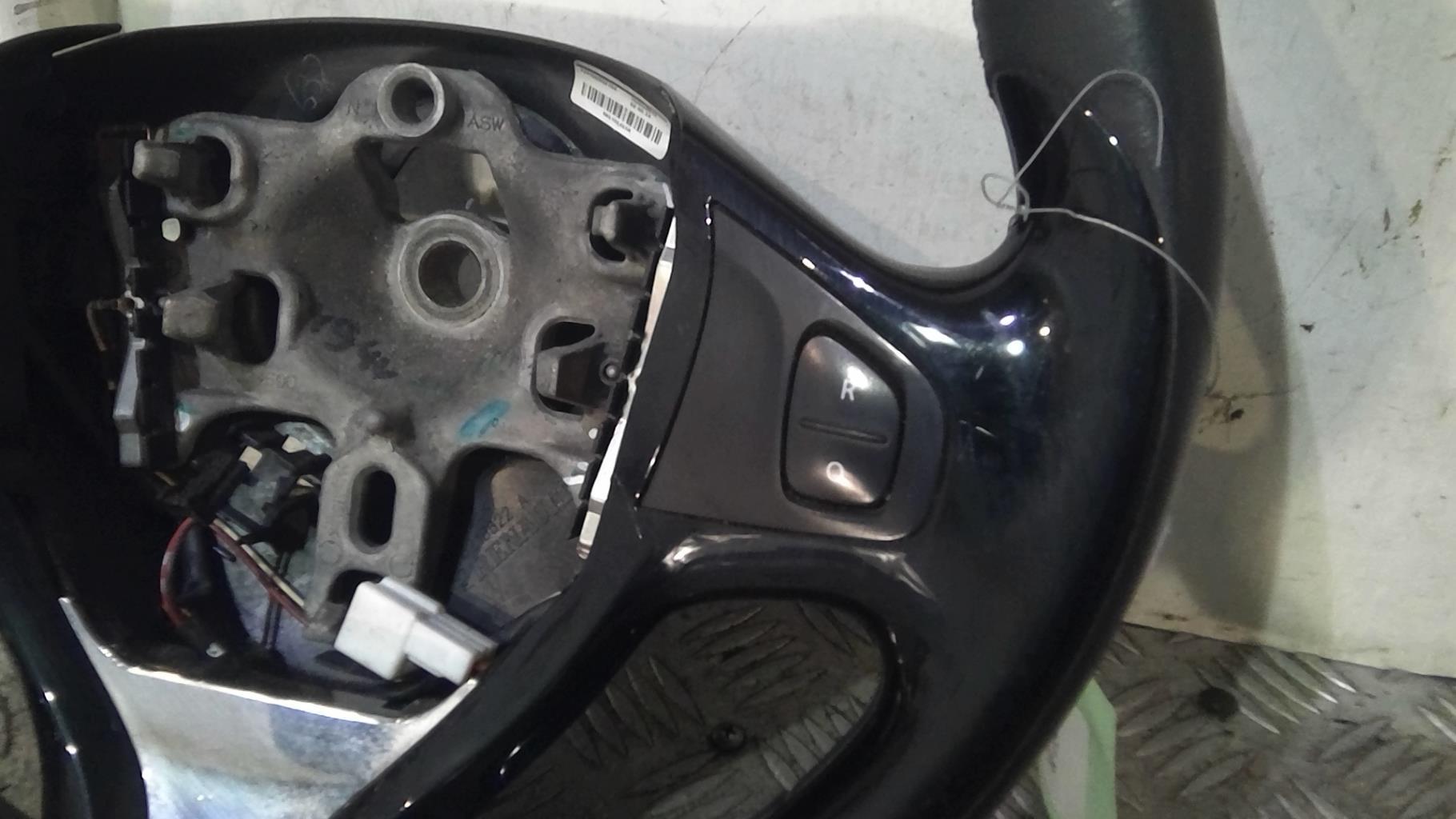 Volant RENAULT CLIO 4 PHASE 1 Diesel - 1