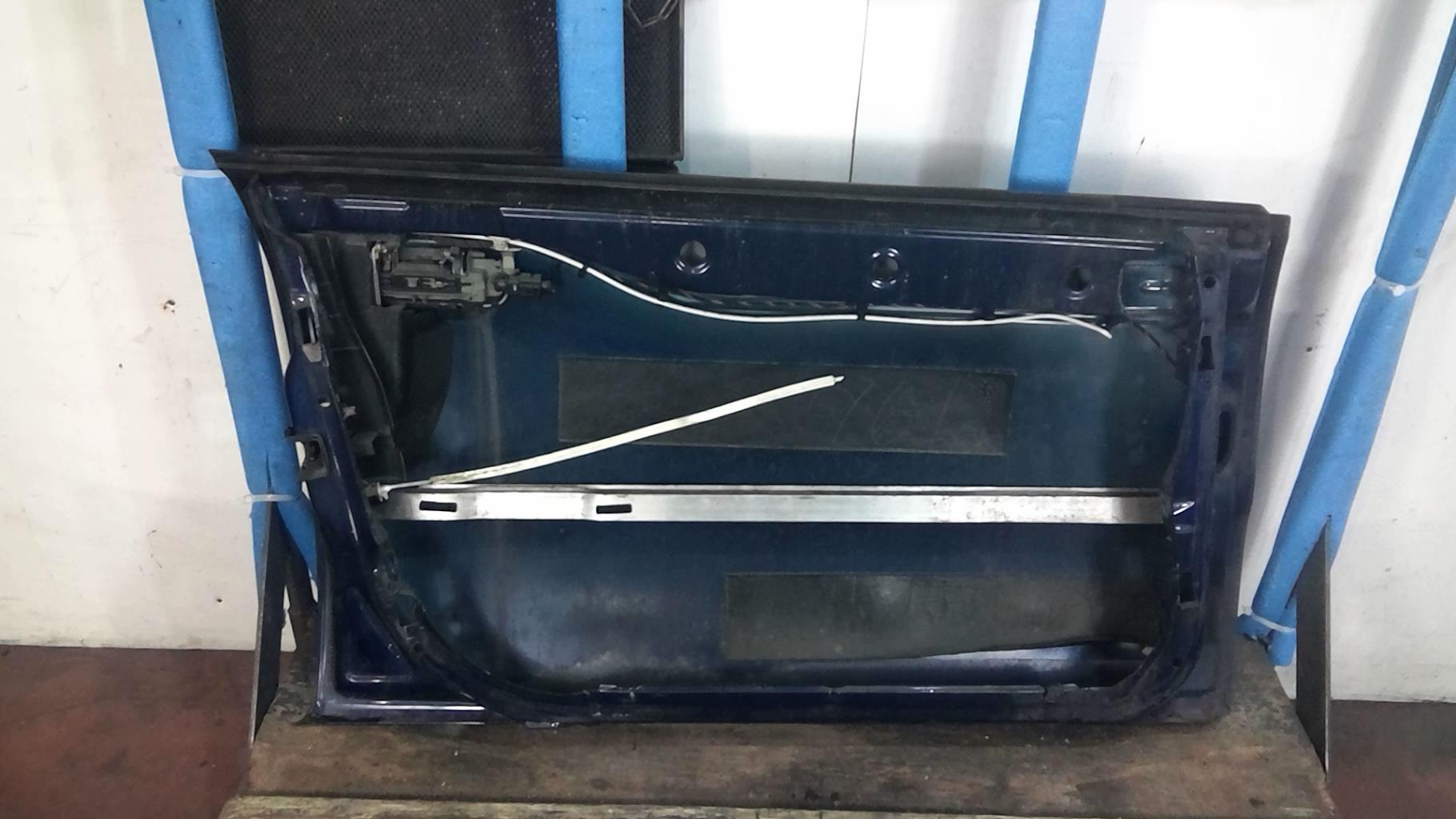 Porte avant gauche AUDI A4 1 PHASE 2 Diesel - 1