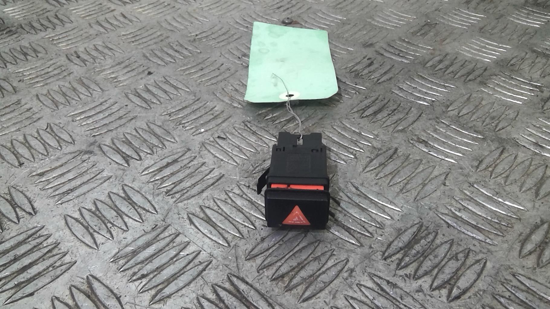 Bouton de warning PORSCHE CAYENNE 1 PHASE 1 Essence - 1