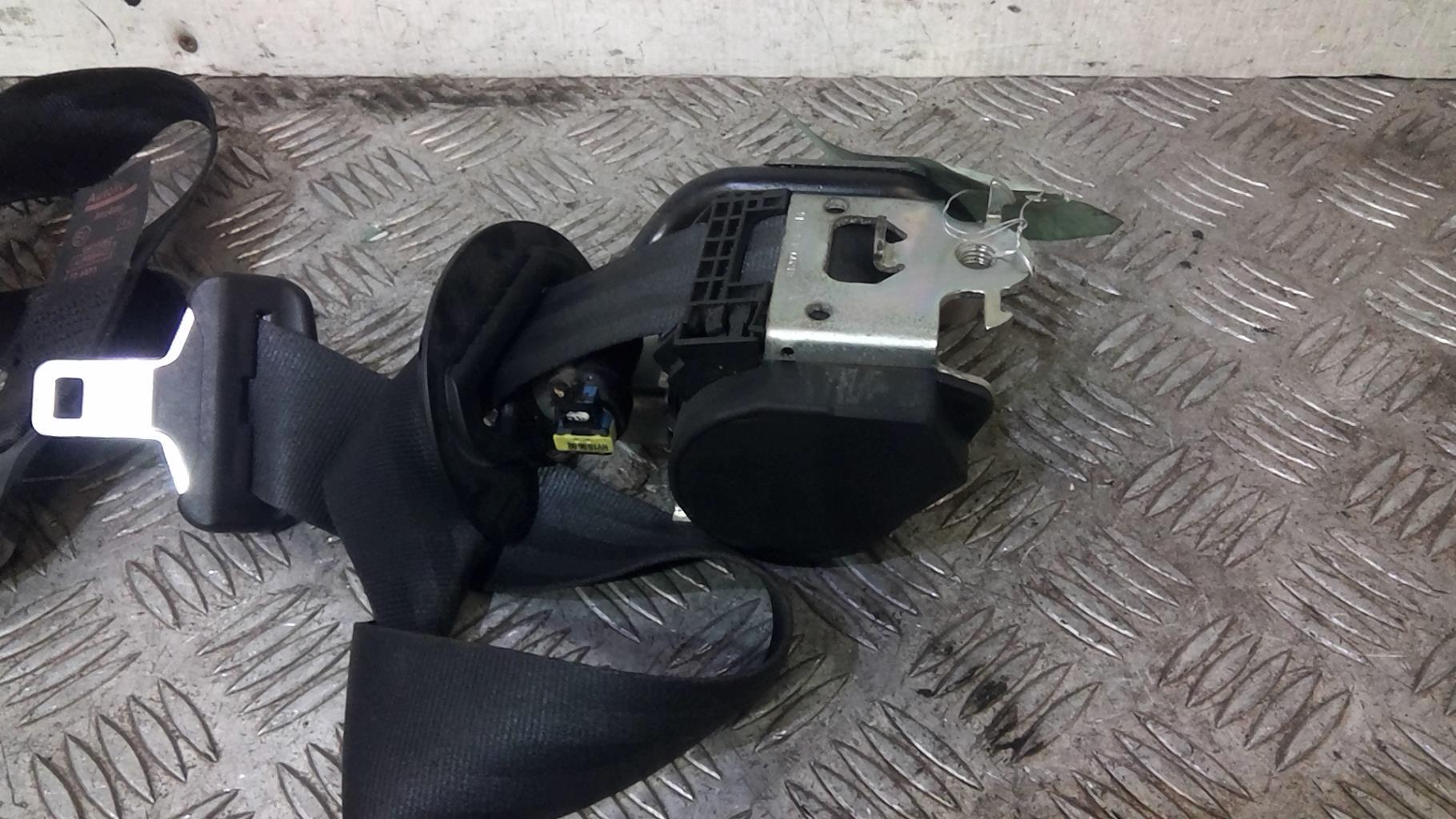 Cintura di sicurezza anteriore destra PEUGEOT 308 1 SW PHASE 1 BREAK Diésel - 1