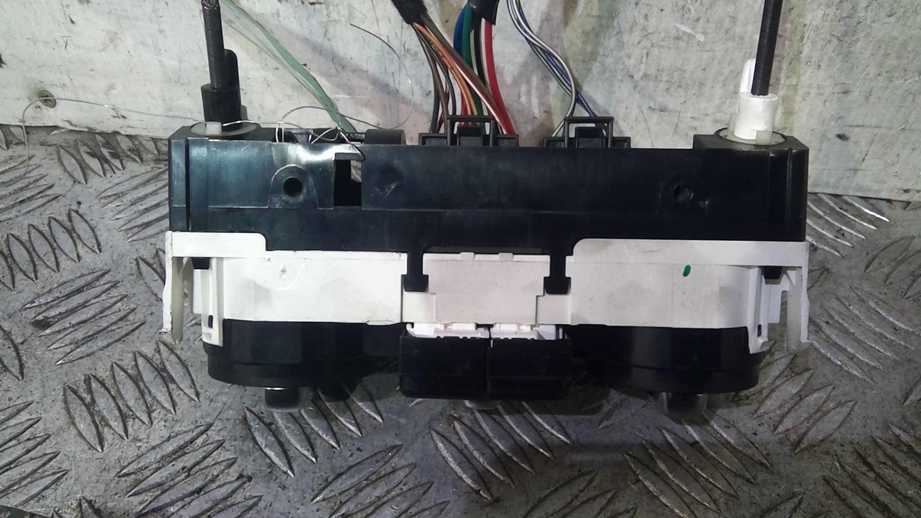 Commande chauffage VOLKSWAGEN POLO 5 PHASE 1 Essence - 1