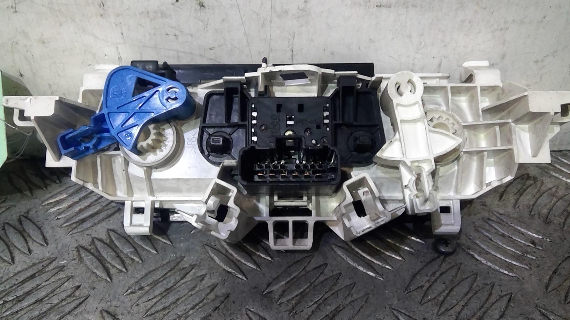 Commande chauffage RENAULT TWINGO 2 PHASE 1 Diesel - 1