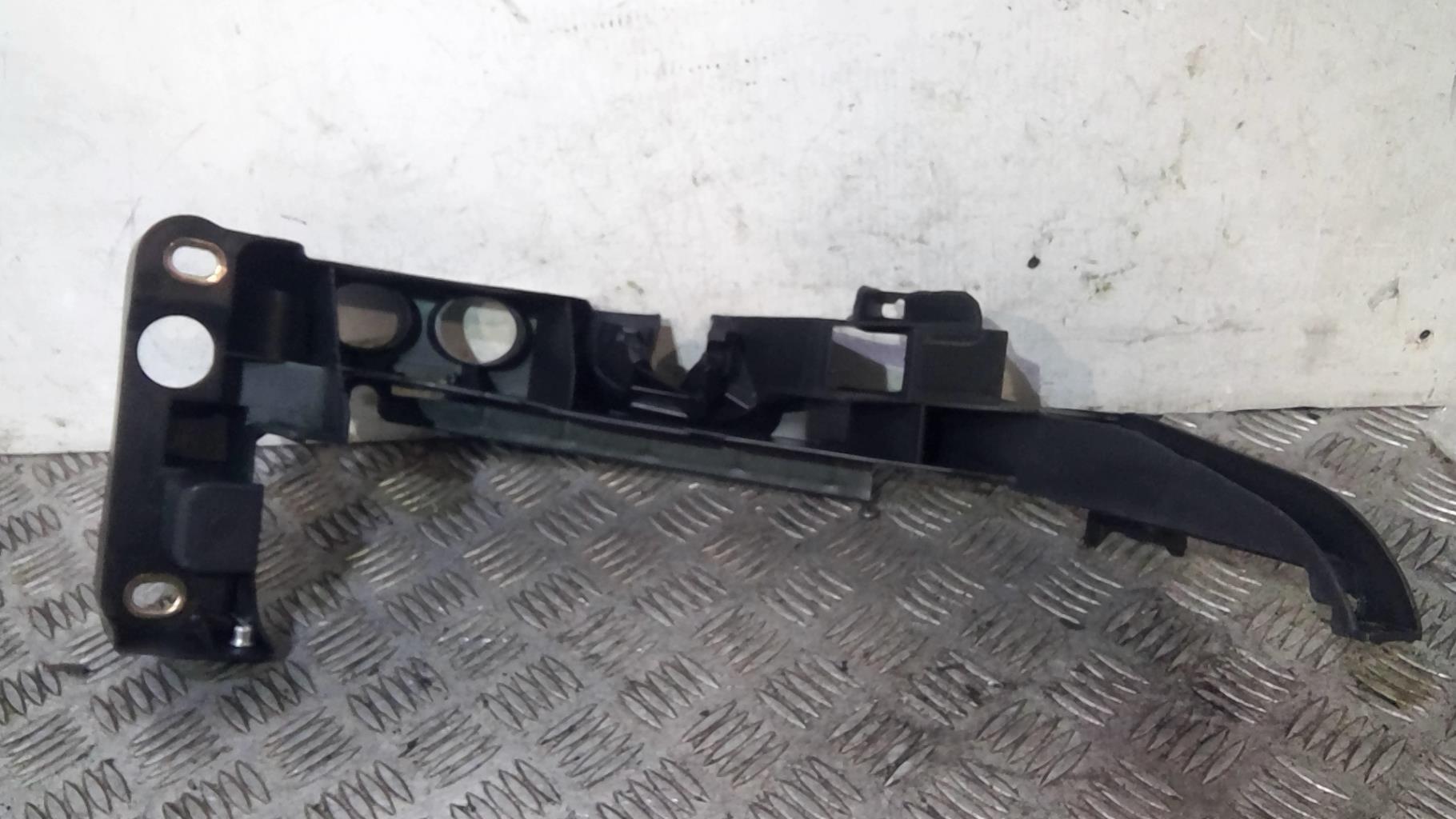 Cornice faro sinistro AUDI A3 2 SPORTBACK PHASE 1 Diésel - 1