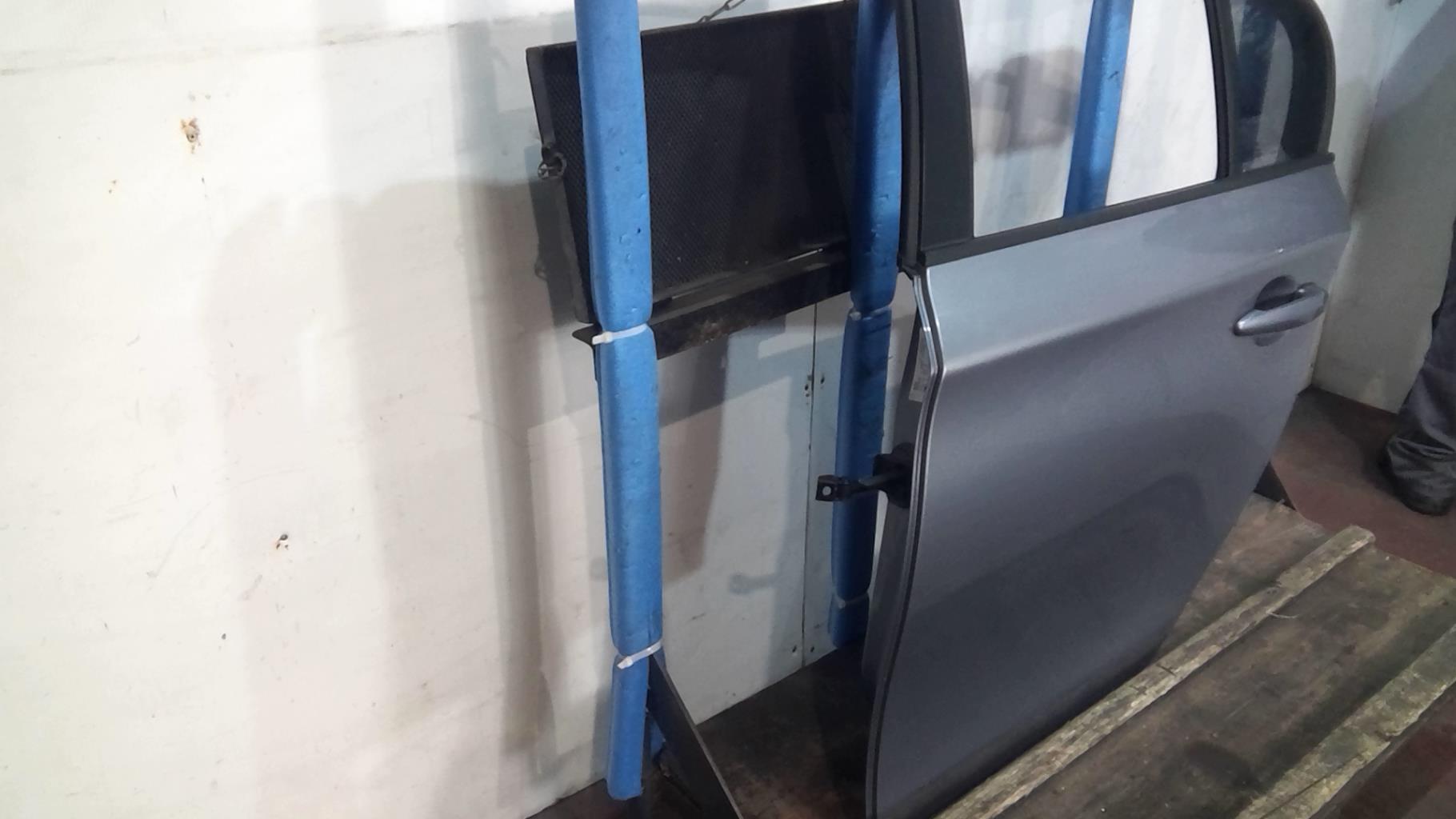 Portiera posteriore sinistra BMW SERIE 1 E87 PHASE 1 Diésel - 1