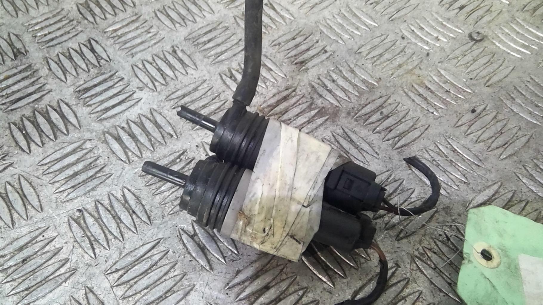 Pompa lavacristalli anteriore BMW SERIE 1 E87 PHASE 1 Diésel - 1