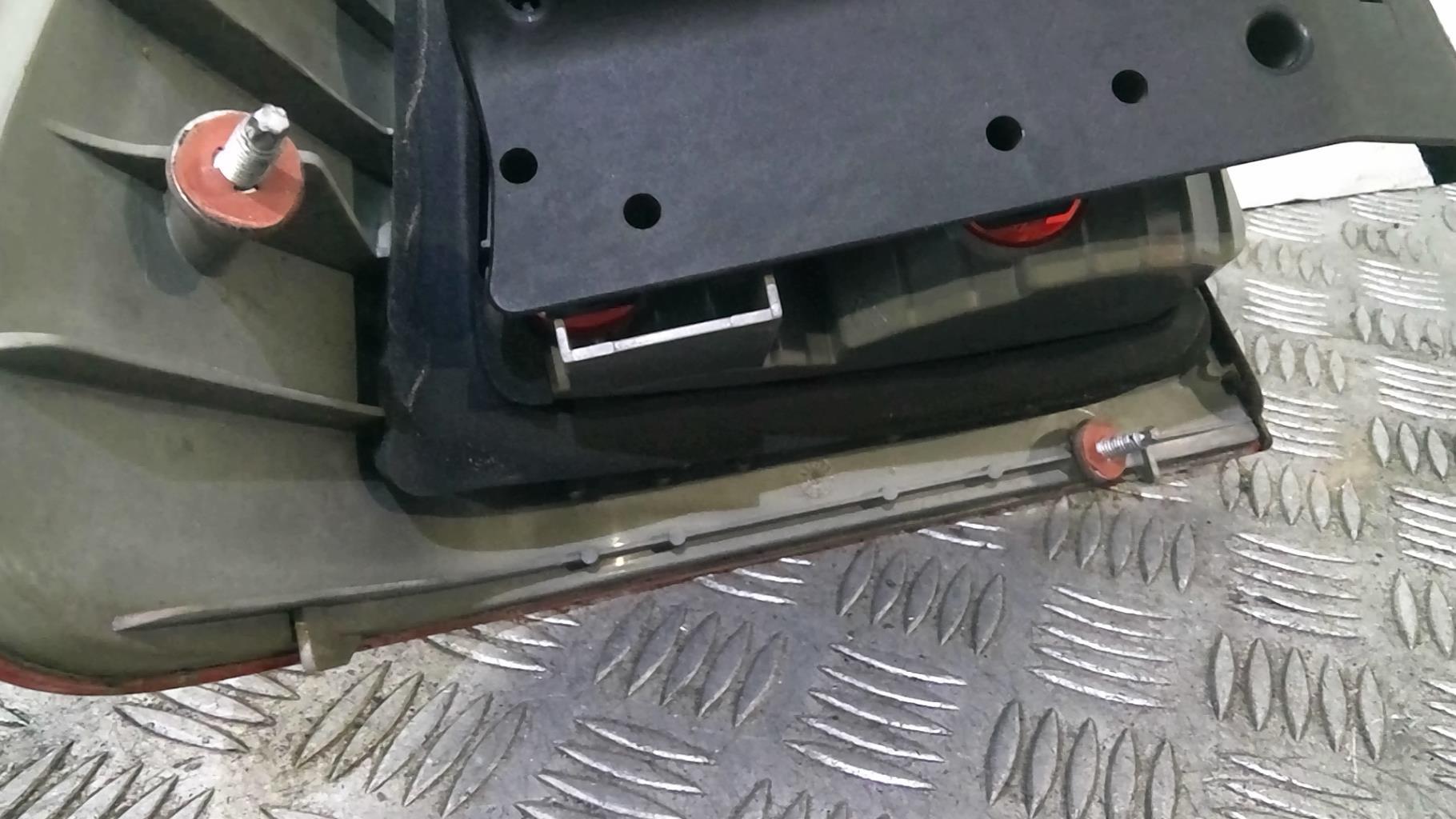 Fanale posteriore principale destro (luci) BMW SERIE 3 E46 PHASE 2 Diésel - 1
