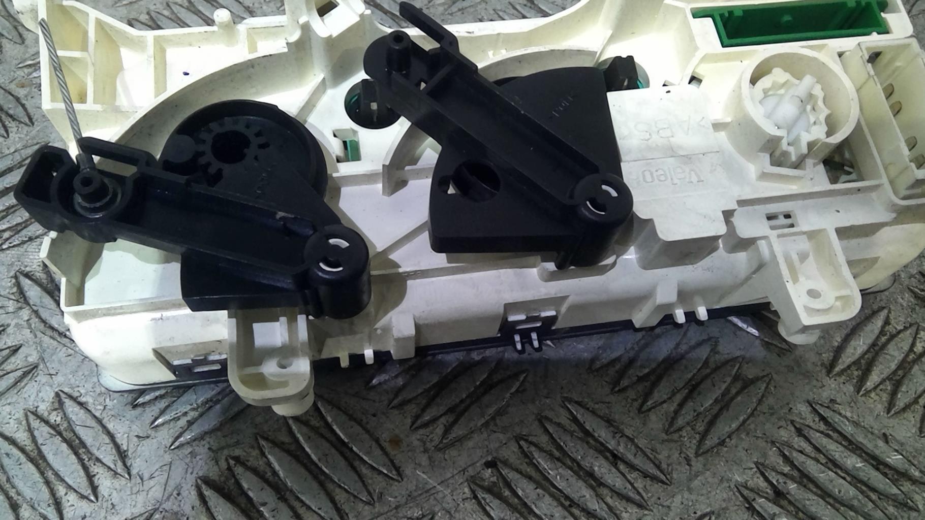Commande chauffage RENAULT CLIO 2 PHASE 2 Essence - 1