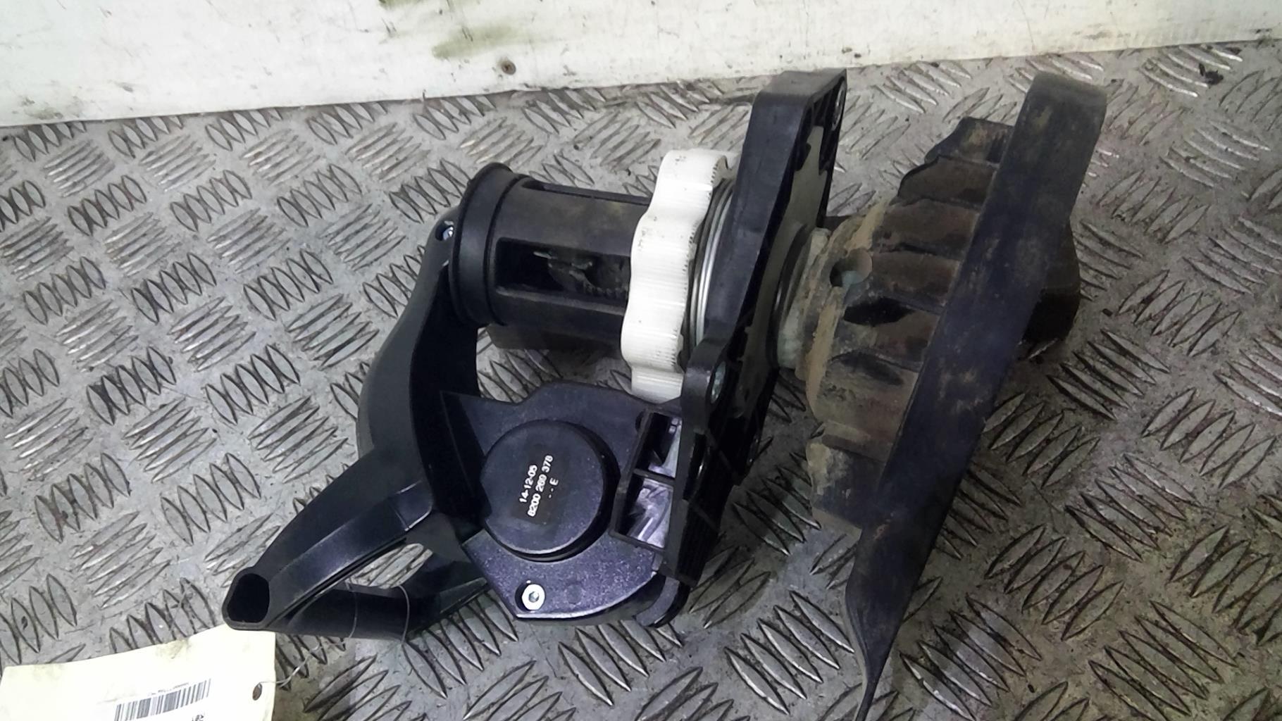 Treuil de roue de secours RENAULT CLIO 3 PHASE 1 Diesel - 1
