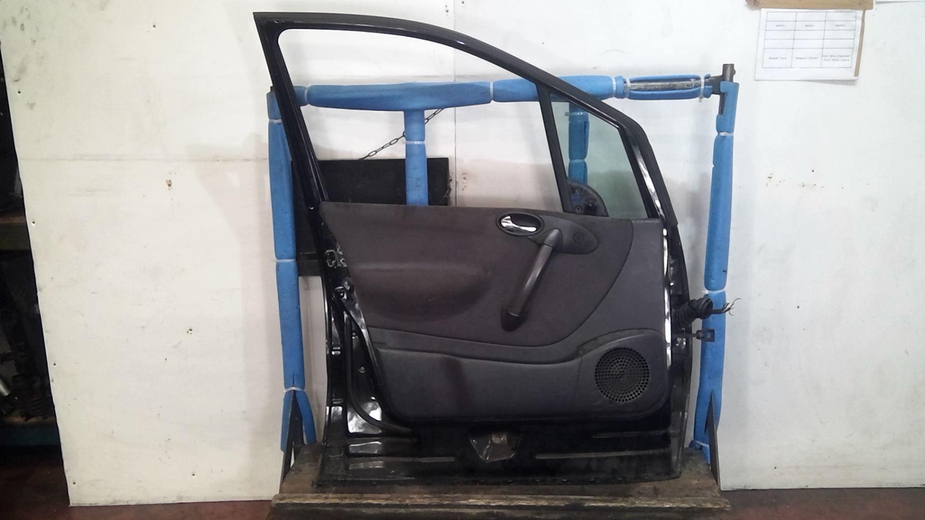 Portiera anteriore sinistra MERCEDES CLASSE A 168 PHASE 1 Gasolina - 1