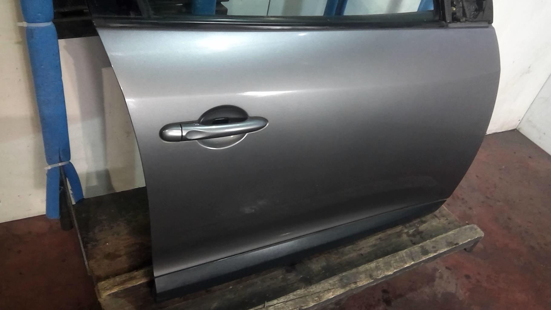 Porte avant droit RENAULT MEGANE 3 PHASE 1 Diesel - 1