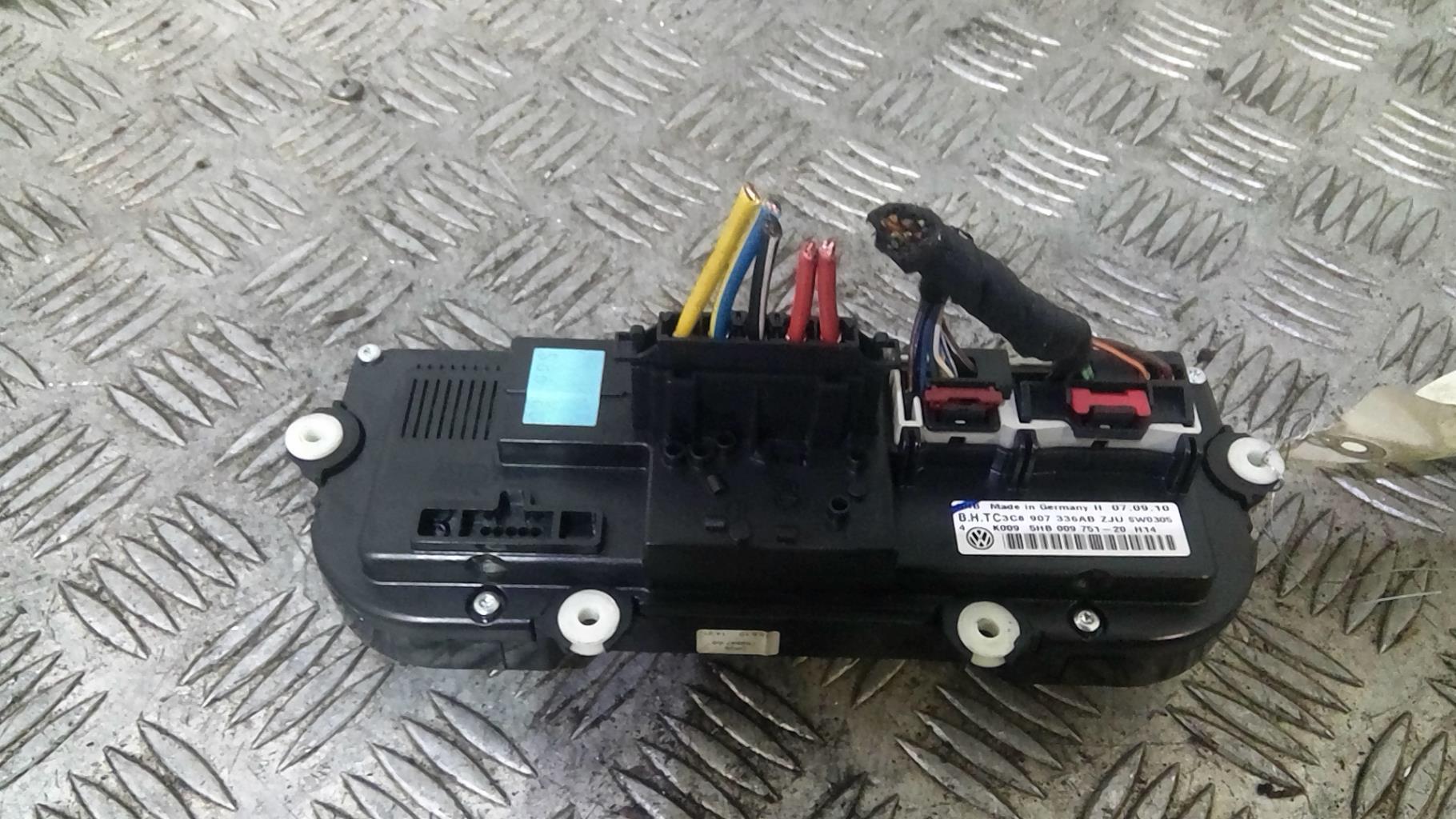 Commande chauffage VOLKSWAGEN GOLF 6 Diesel - 1