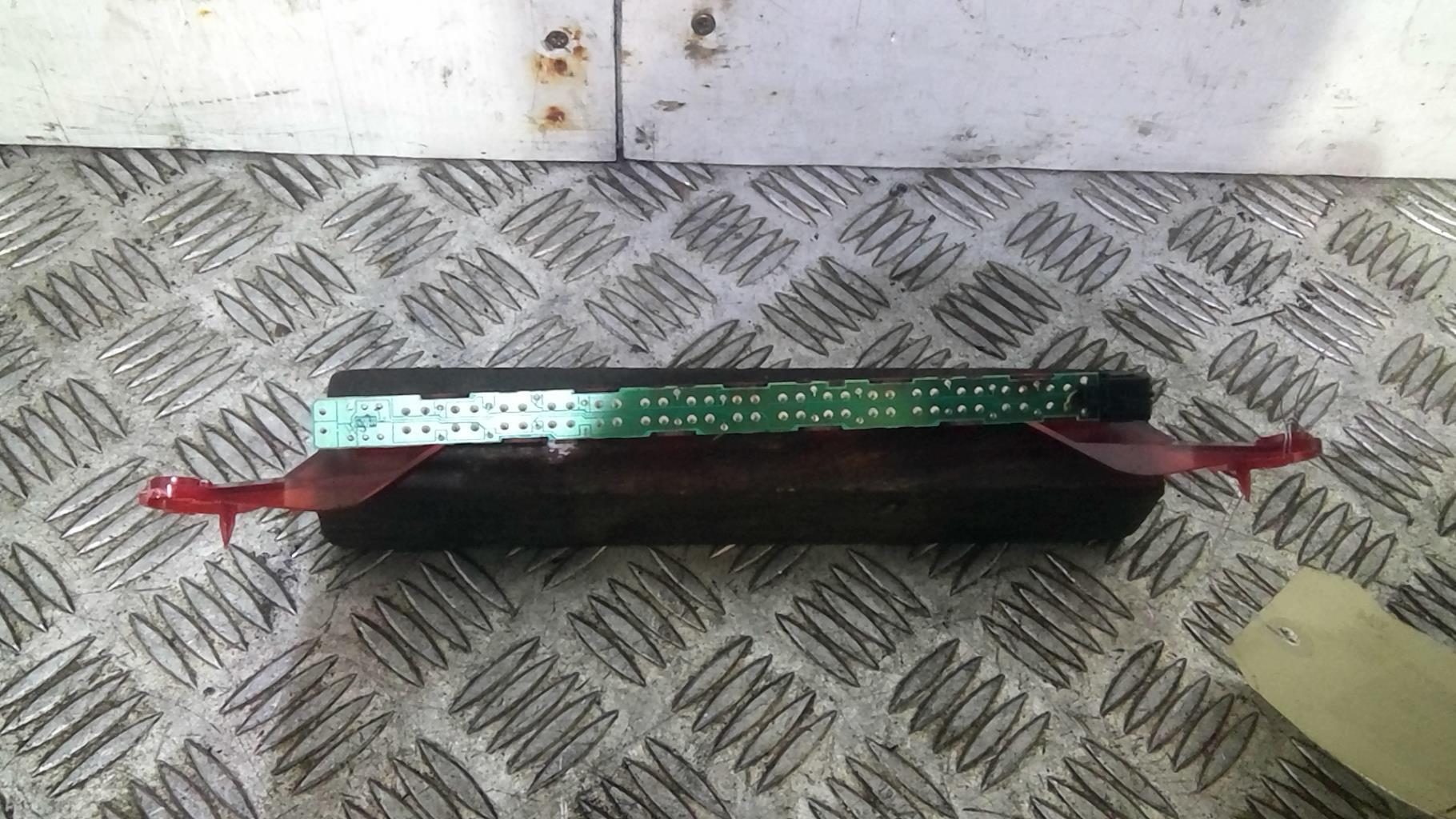 Luce stop centrale BMW SERIE 1 E87 PHASE 1 Diésel - 1