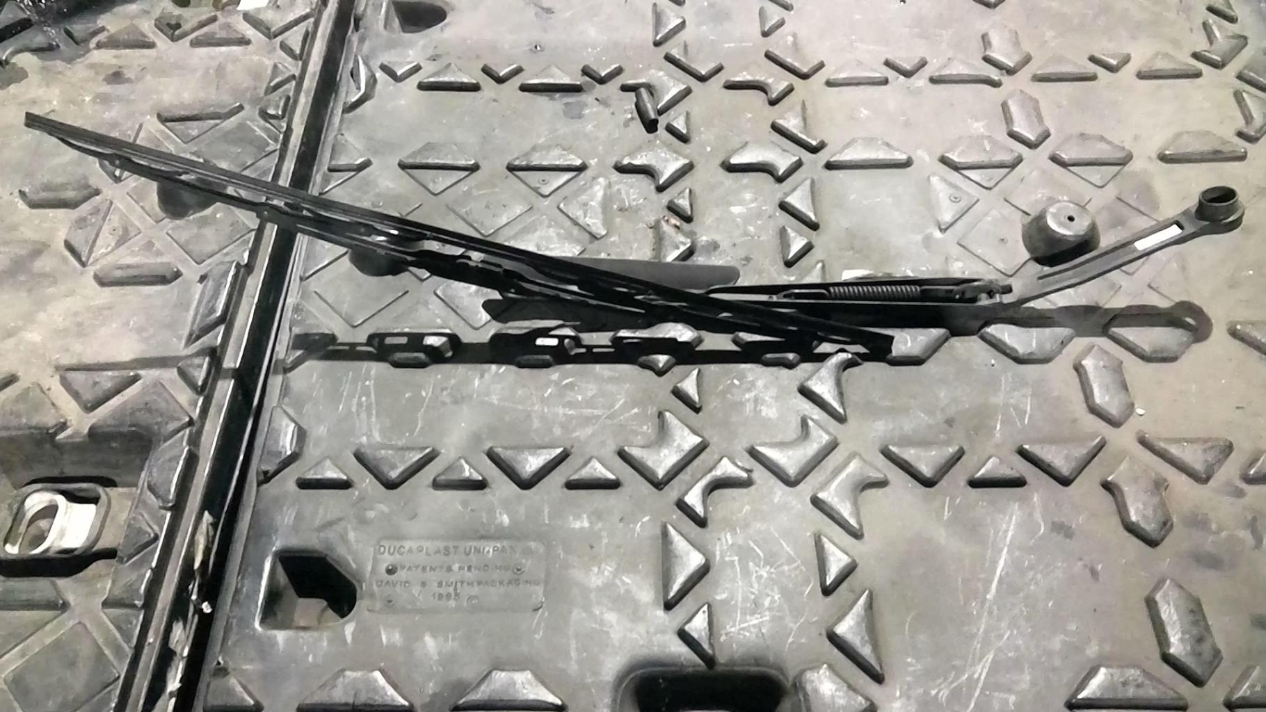 Braccio tergicristallo anteriore destro MAZDA 626 4 PHASE 1 Diésel - 1
