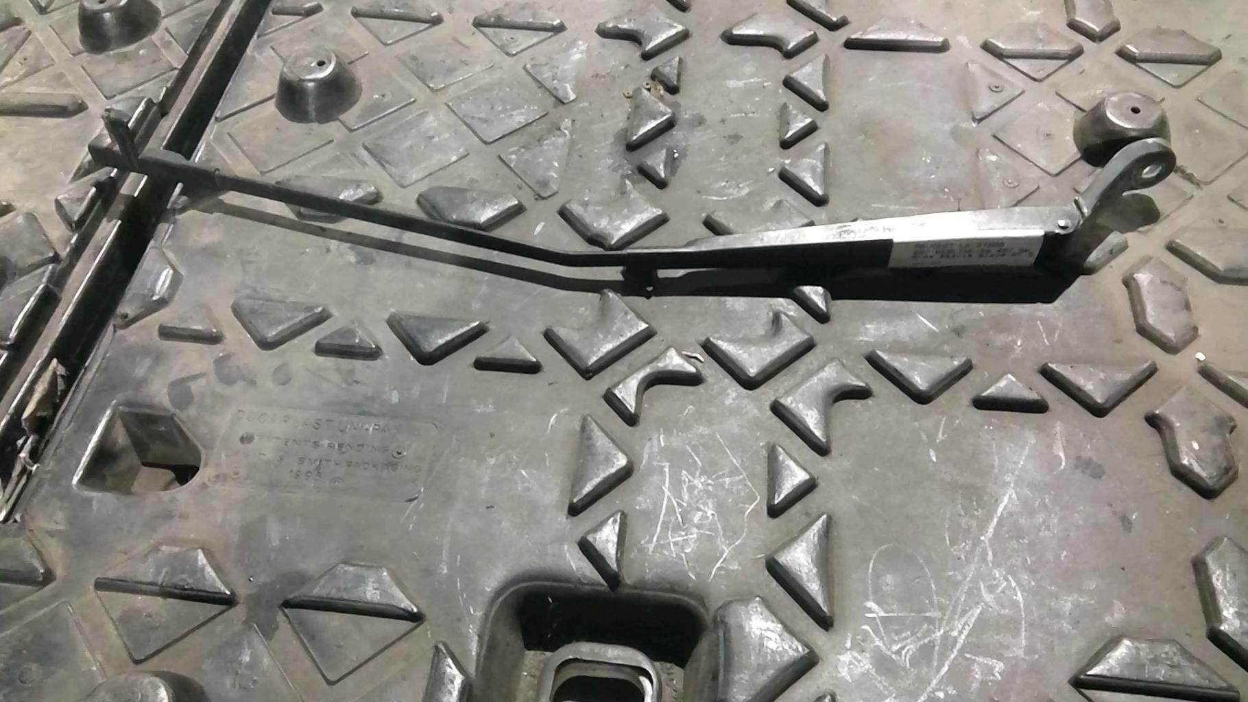 Braccio tergicristallo anteriore sinistro PEUGEOT 407 PHASE 1 Diésel - 1