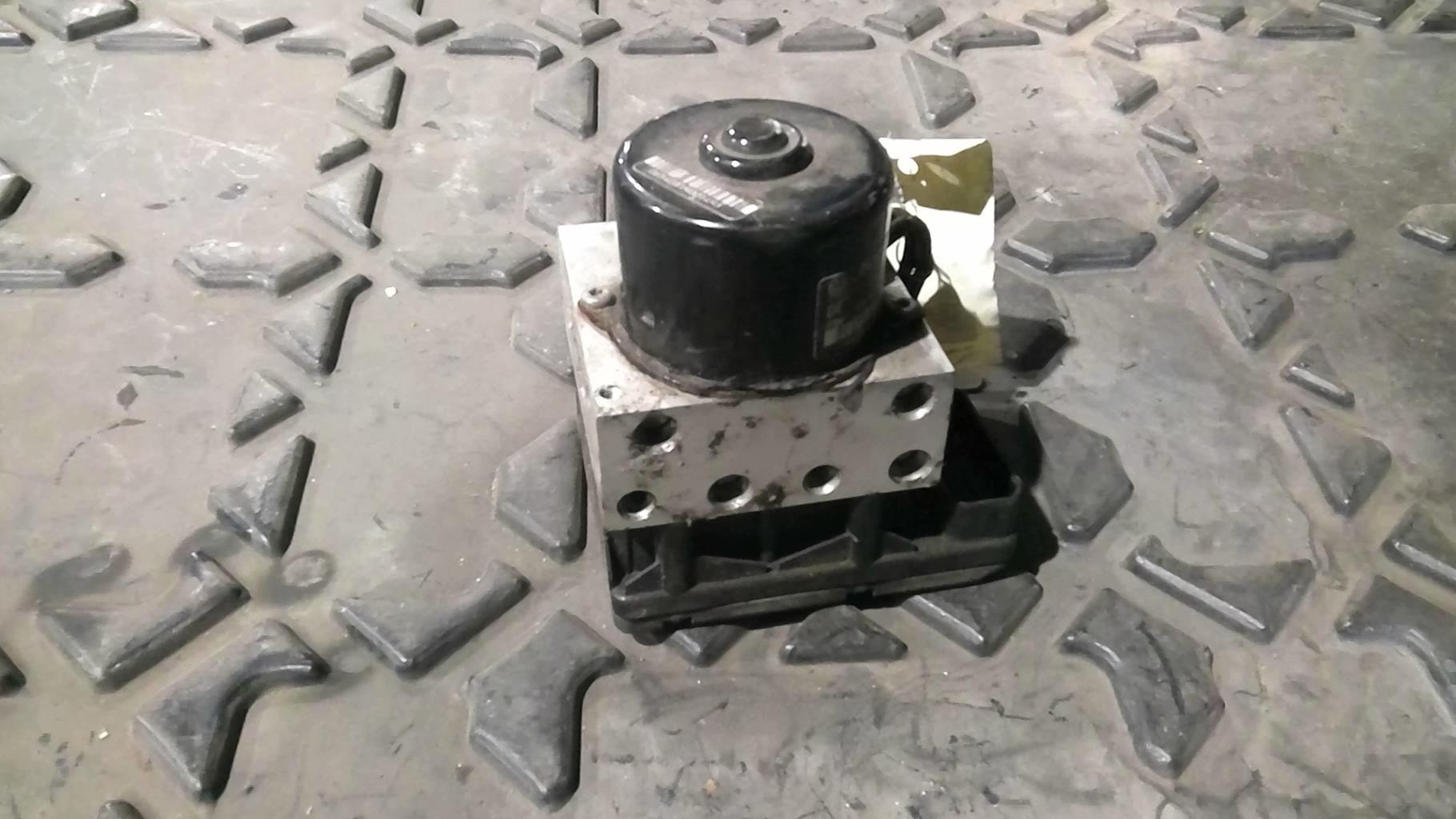 Blocco ABS (antibloccaggio freni) VOLKSWAGEN POLO 3 PHASE 1 Gasolina - 1