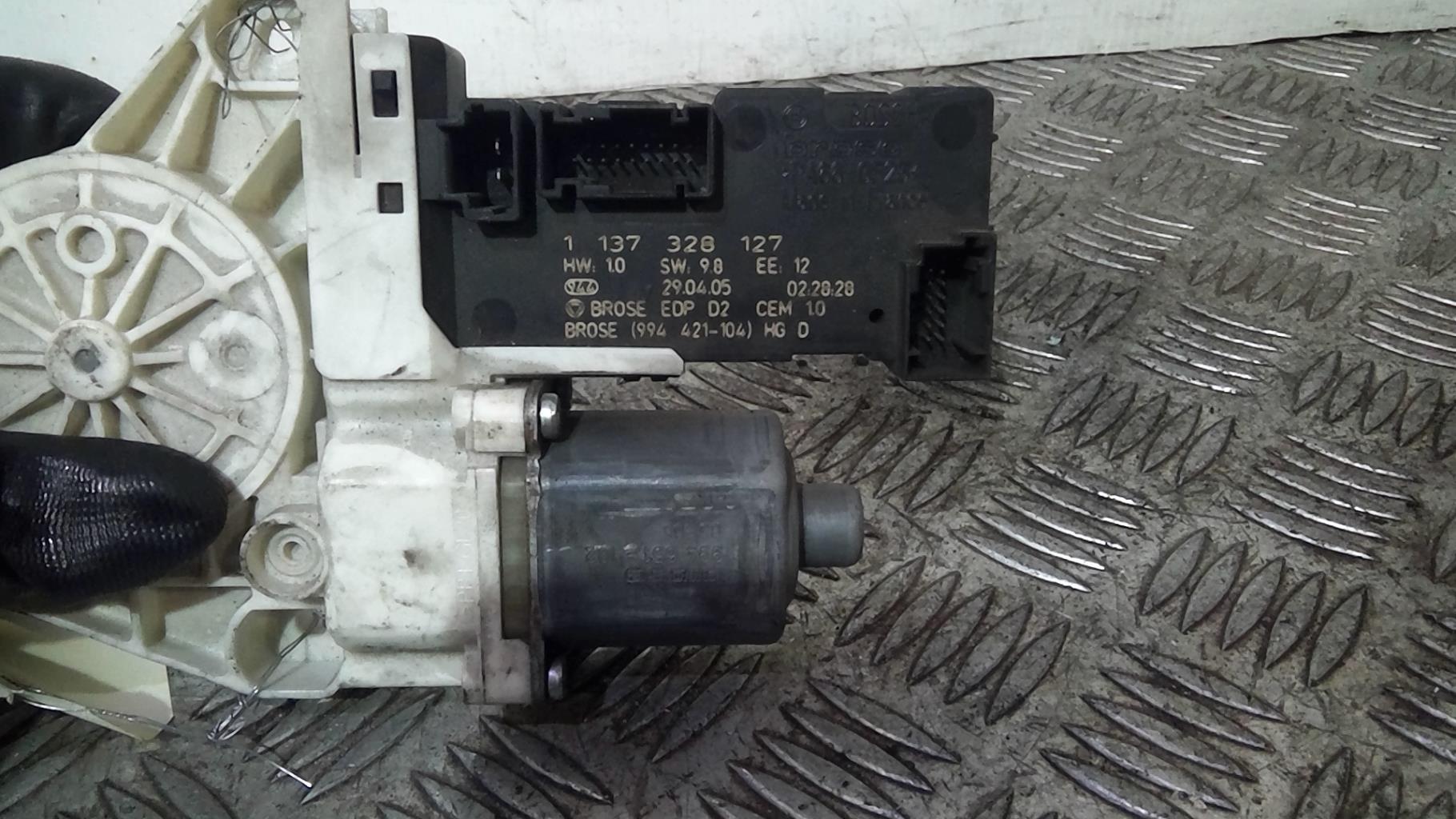 Motore alzacristalli anteriore sinistro PEUGEOT 407 PHASE 1 BREAK Diésel - 1