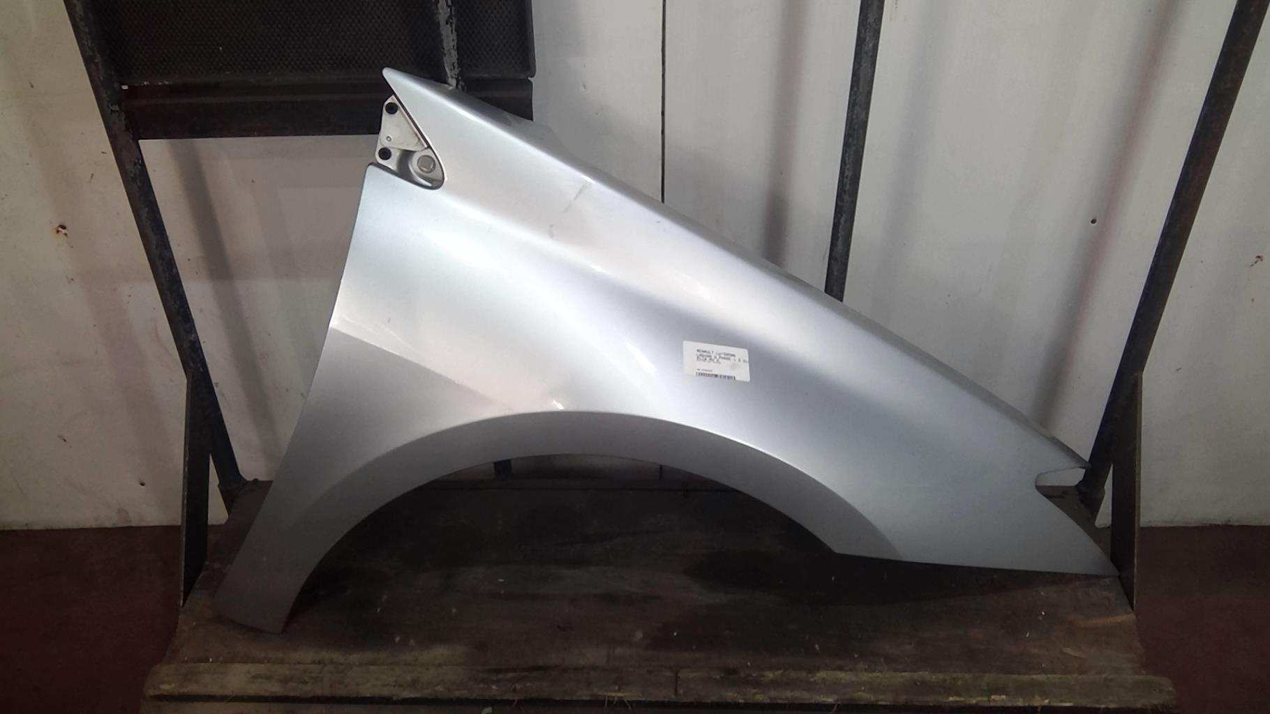 Parafango anteriore destro RENAULT LAGUNA 3 PHASE 1 Diésel - 1