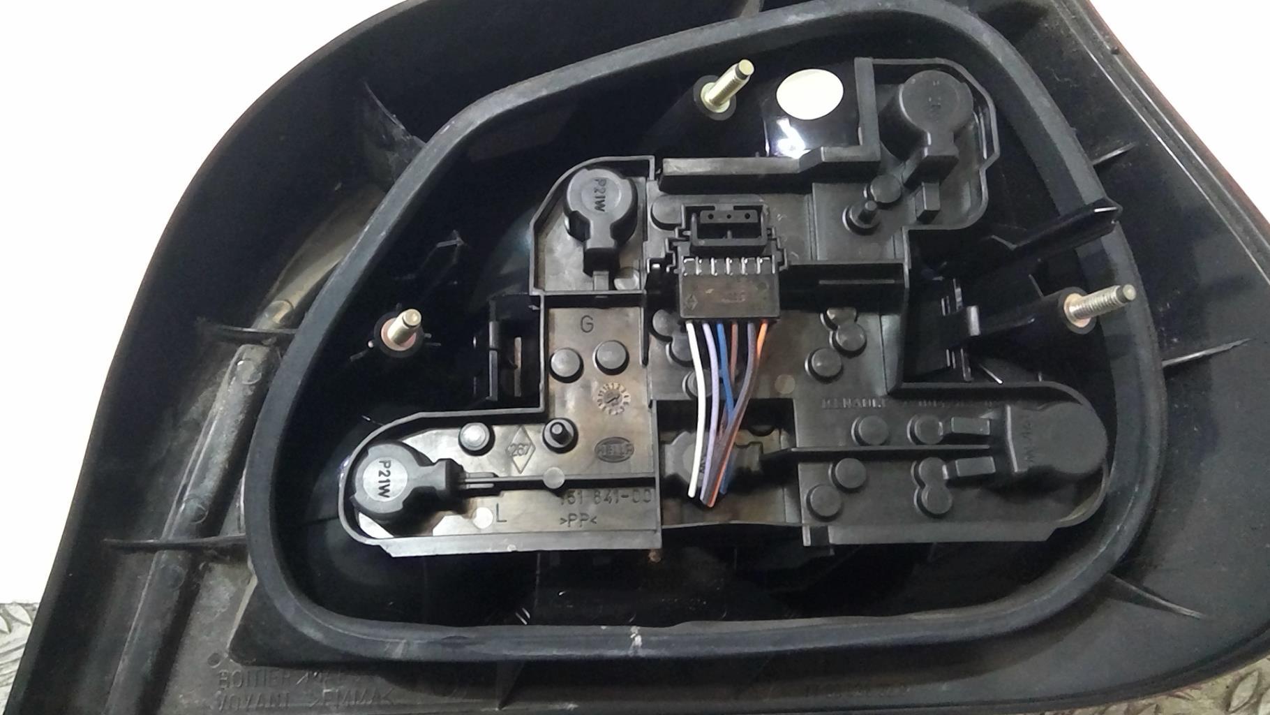 Fanale posteriore principale sinistro (luci) RENAULT MEGANE 1 PHASE 2 Gasolina - 1