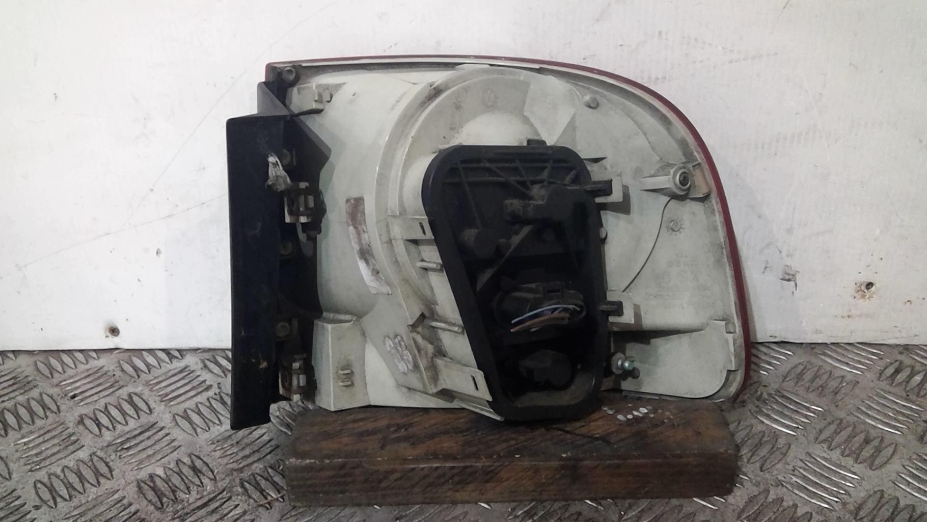 Fanale posteriore principale sinistro (luci) VOLKSWAGEN TOUAREG 1 PHASE 1 Diésel - 1