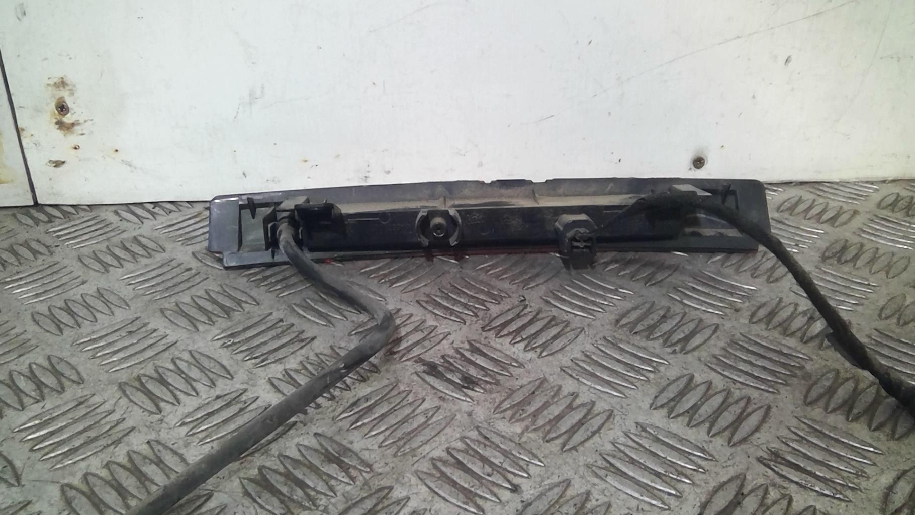 Feu arriere stop central RENAULT CLIO 4 PHASE 1 Diesel - 1
