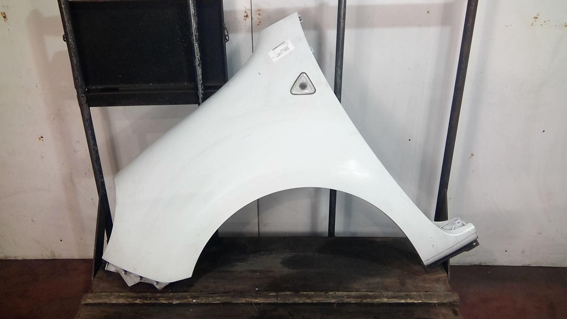 Parafango anteriore sinistro RENAULT KANGOO 2 PHASE 1 Diésel - 1