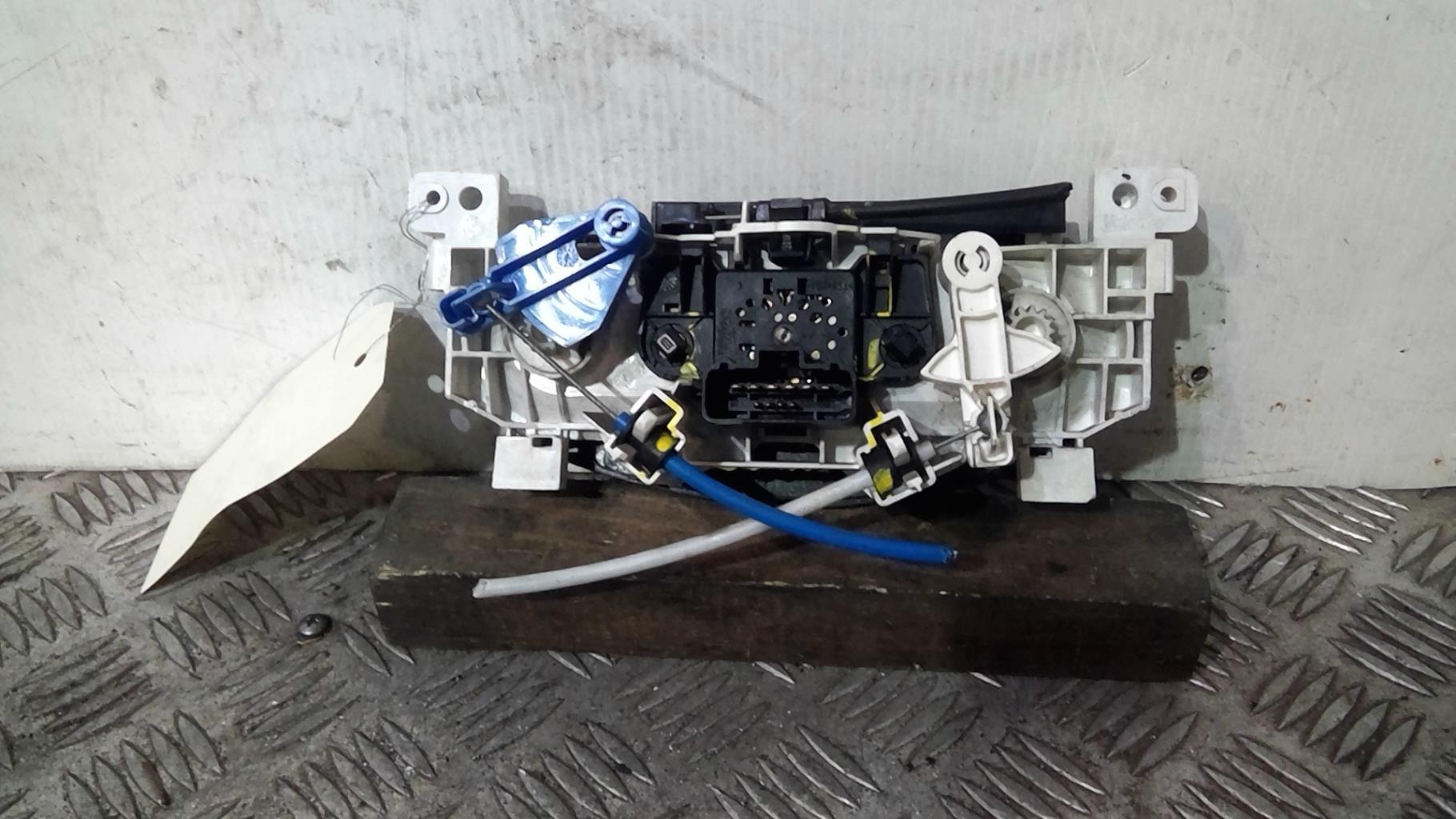 Commande chauffage DACIA SANDERO 1 Diesel - 1