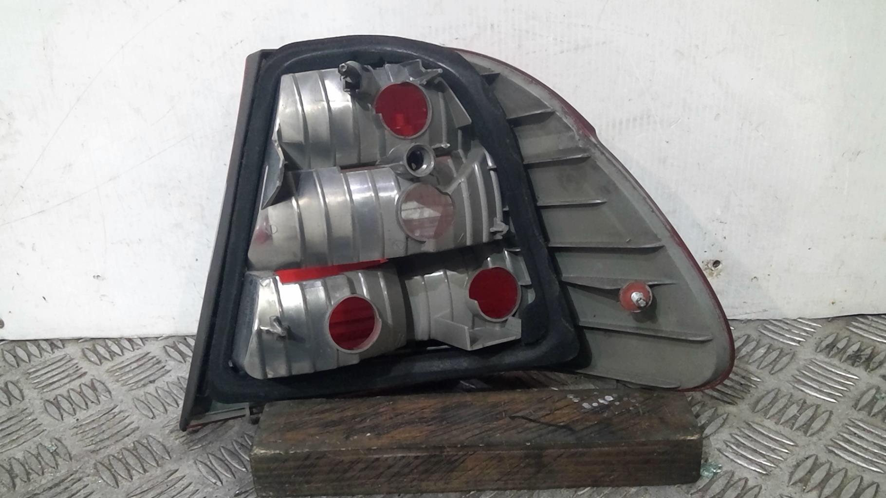 Fanale posteriore principale sinistro (luci) BMW SERIE 3 E46 PHASE 2 Gasolina - 1