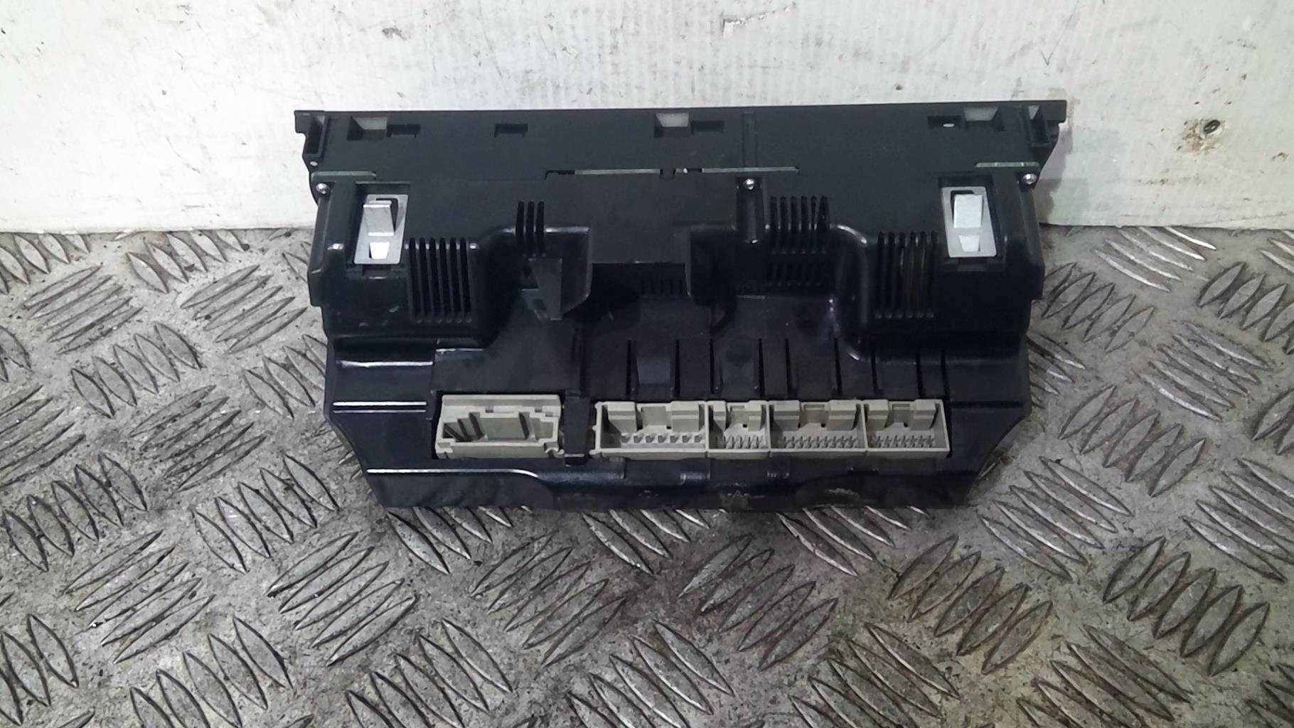 Commande chauffage AUDI A6 3 AVANT PHASE 1 BREAK Diesel - 1