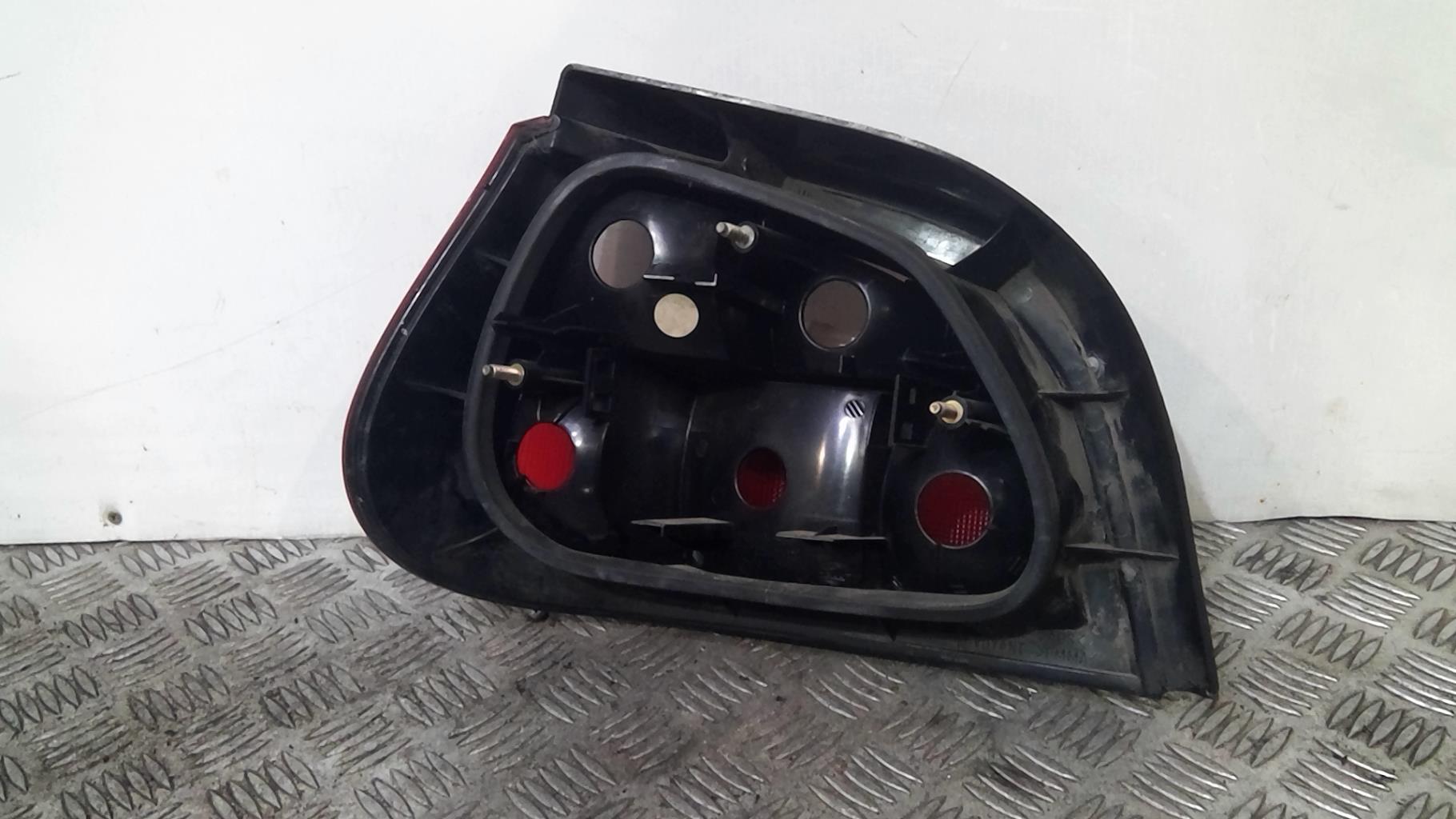Fanale posteriore principale destro (luci) RENAULT MEGANE 1 PHASE 1 Diésel - 1