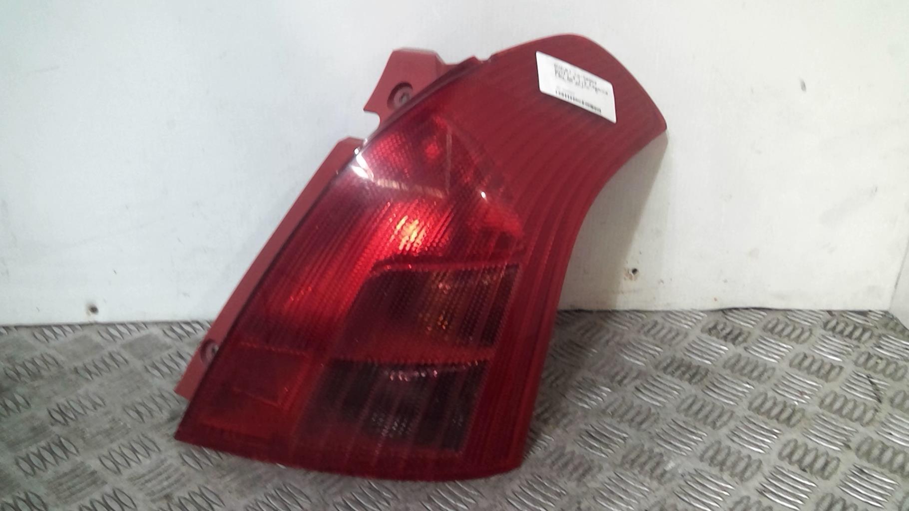Fanale posteriore principale destro (luci) SUZUKI SWIFT 3 Gasolina - 1