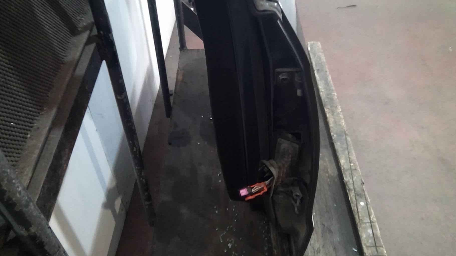 Portiera posteriore sinistra VOLKSWAGEN PASSAT 5 BREAK  - 1