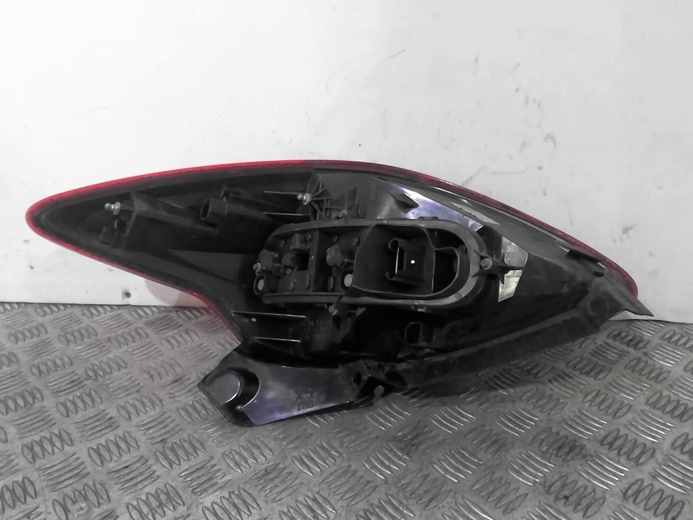 Fanale posteriore principale sinistro (luci) FORD KA 2 PHASE 2 Gasolina - 1