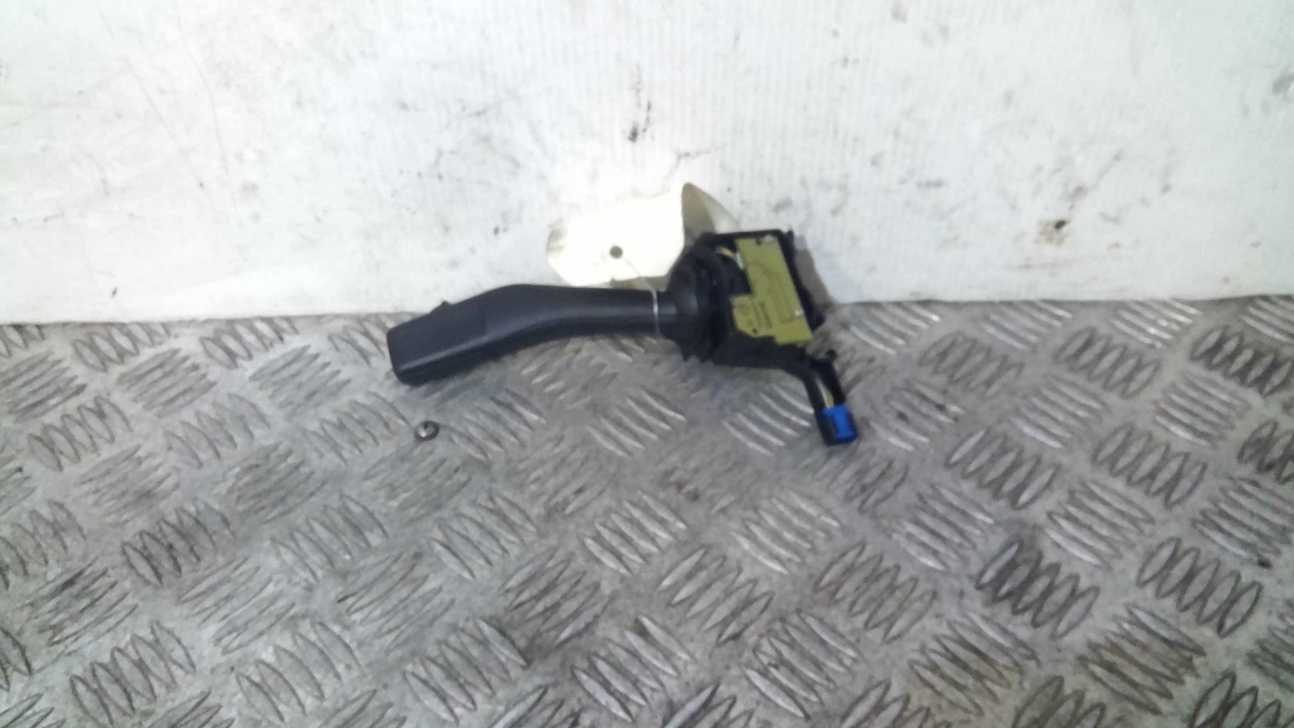 Commodo d'essuie glaces VOLKSWAGEN GOLF 5  - 1