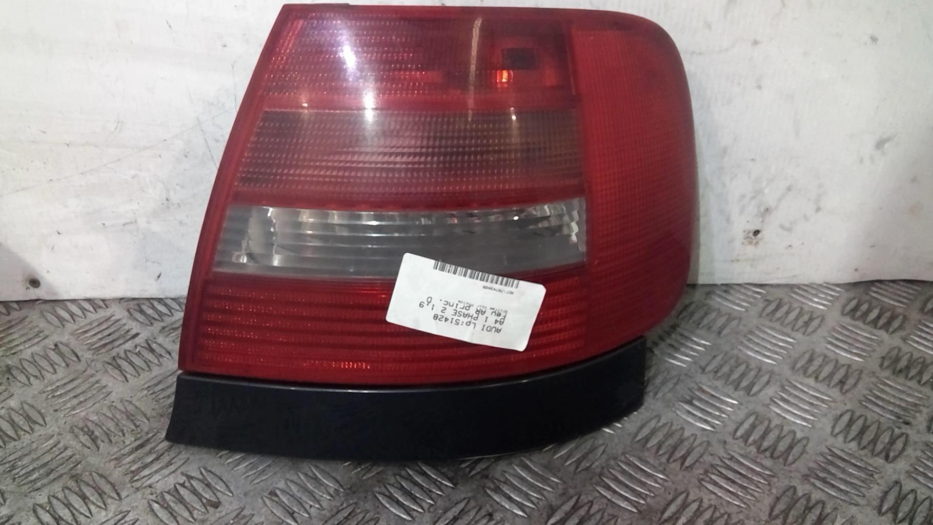 Fanale posteriore principale destro (luci) AUDI A4 1 PHASE 2  - 1